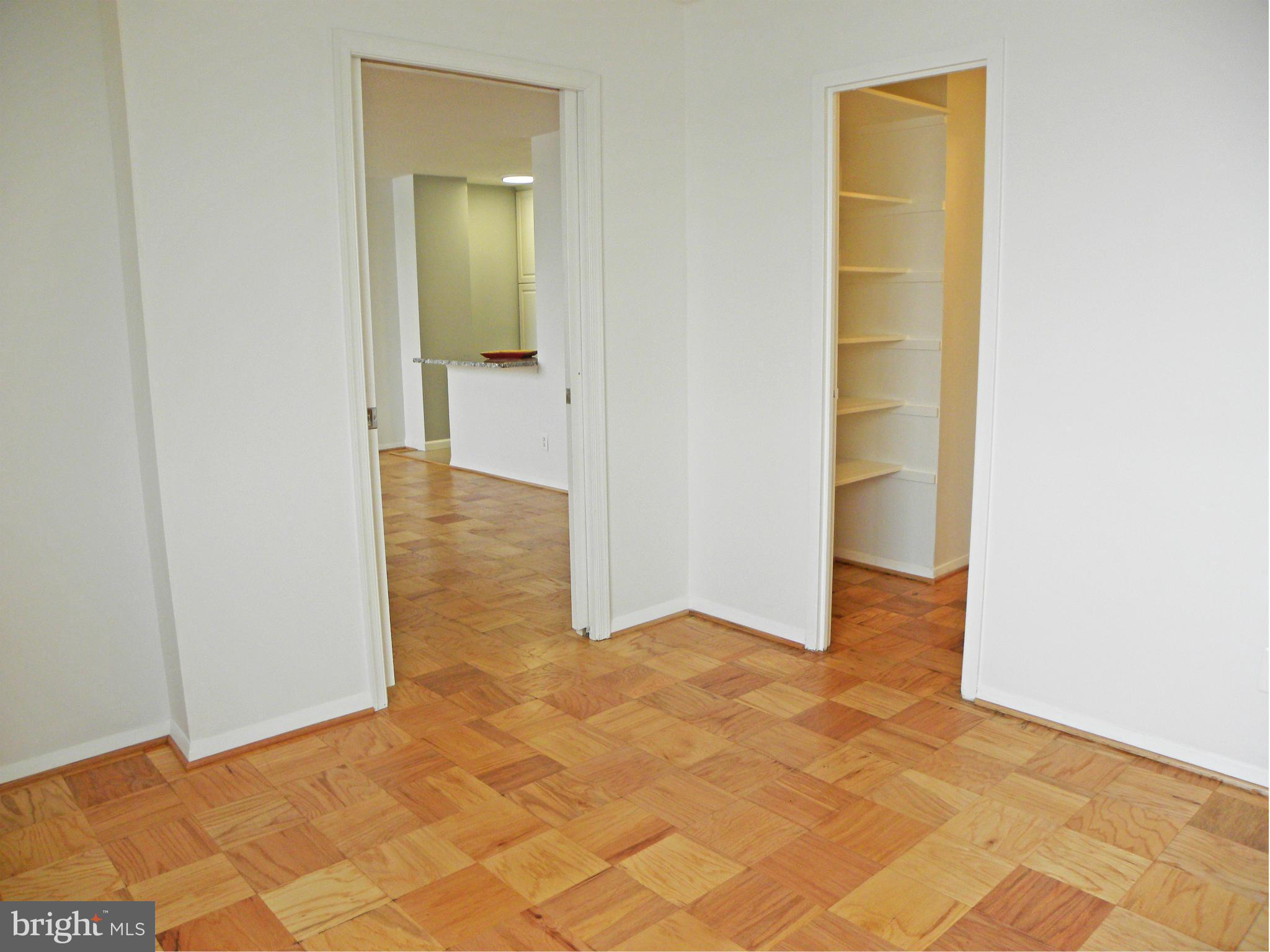 MARINA TOWERS - Residential