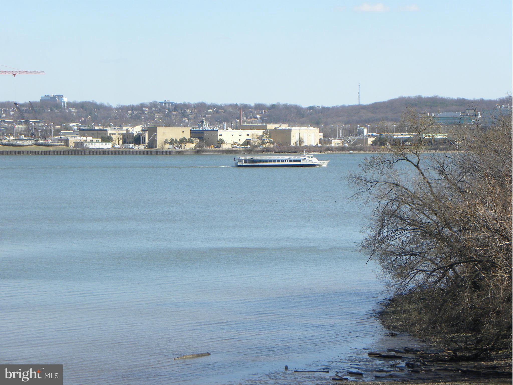 MARINA TOWERS - Residential