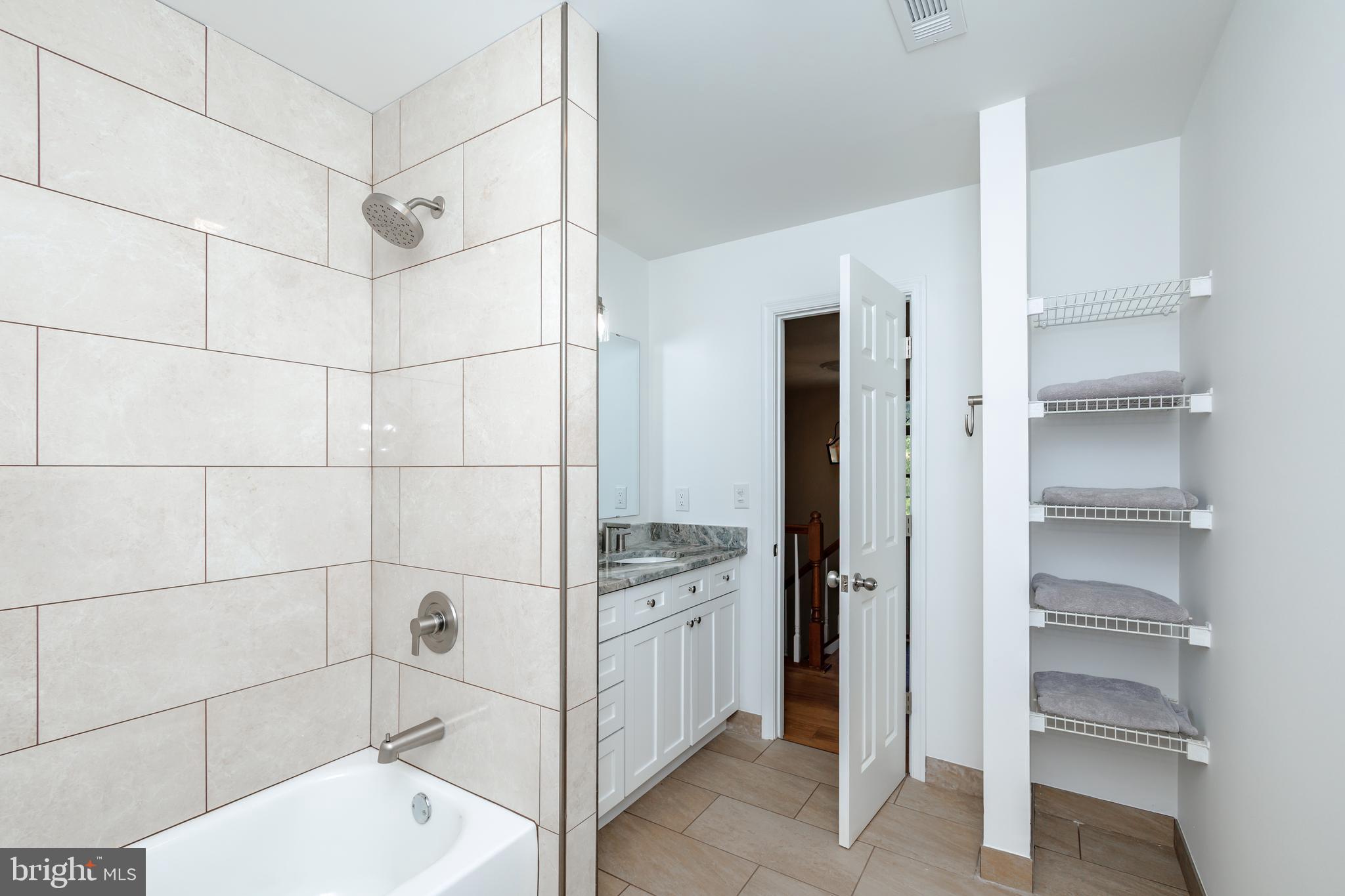 DOGWOOD LAKE ESTATES - Residential