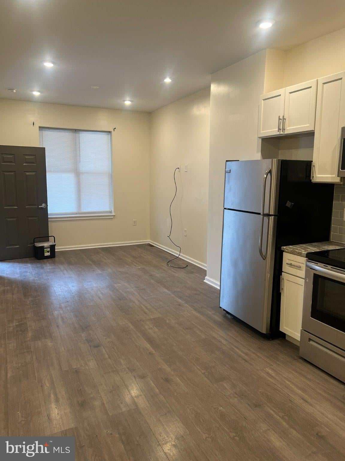 139 N FARSON