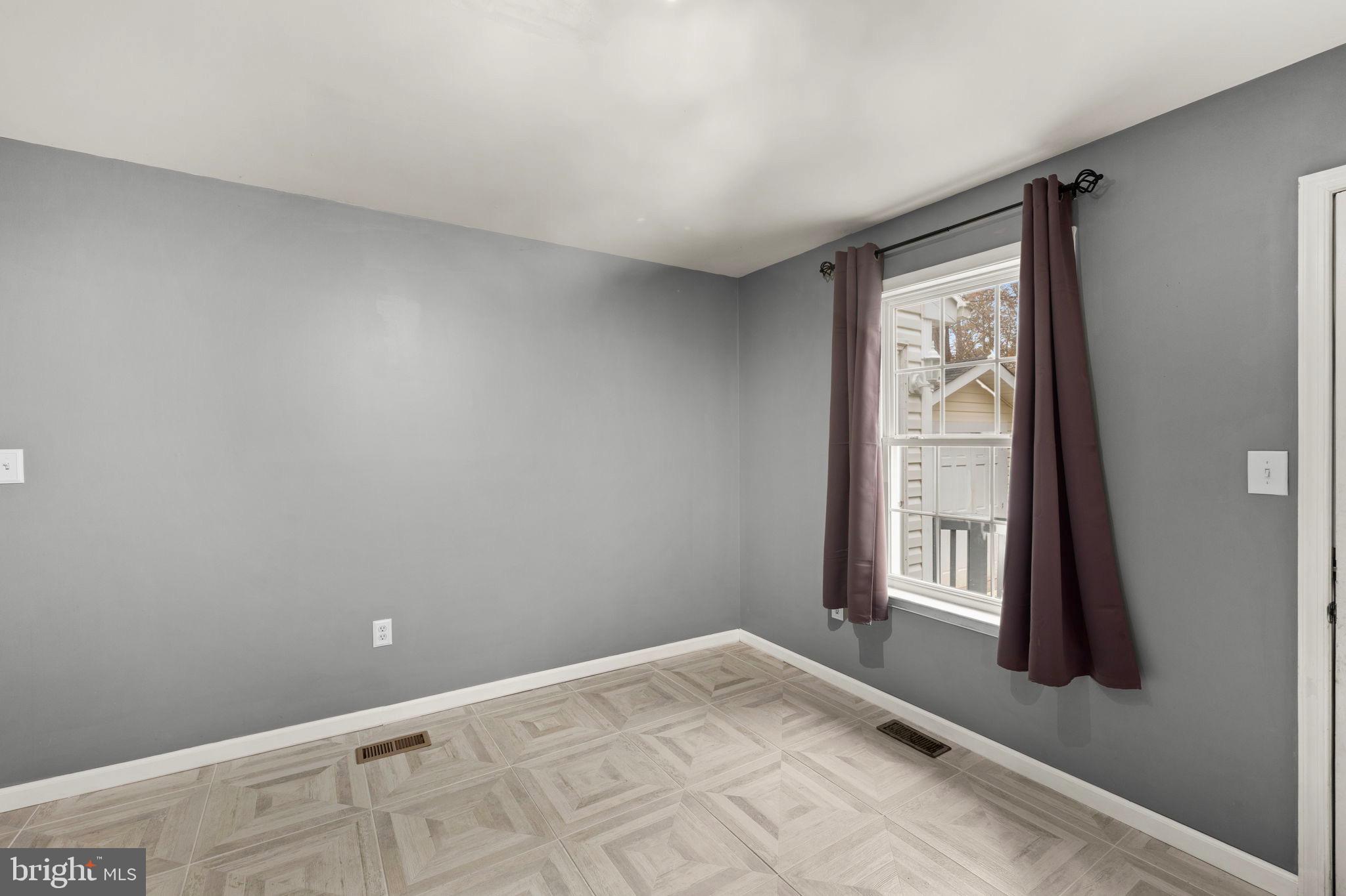 LAKE LAND OR - Residential