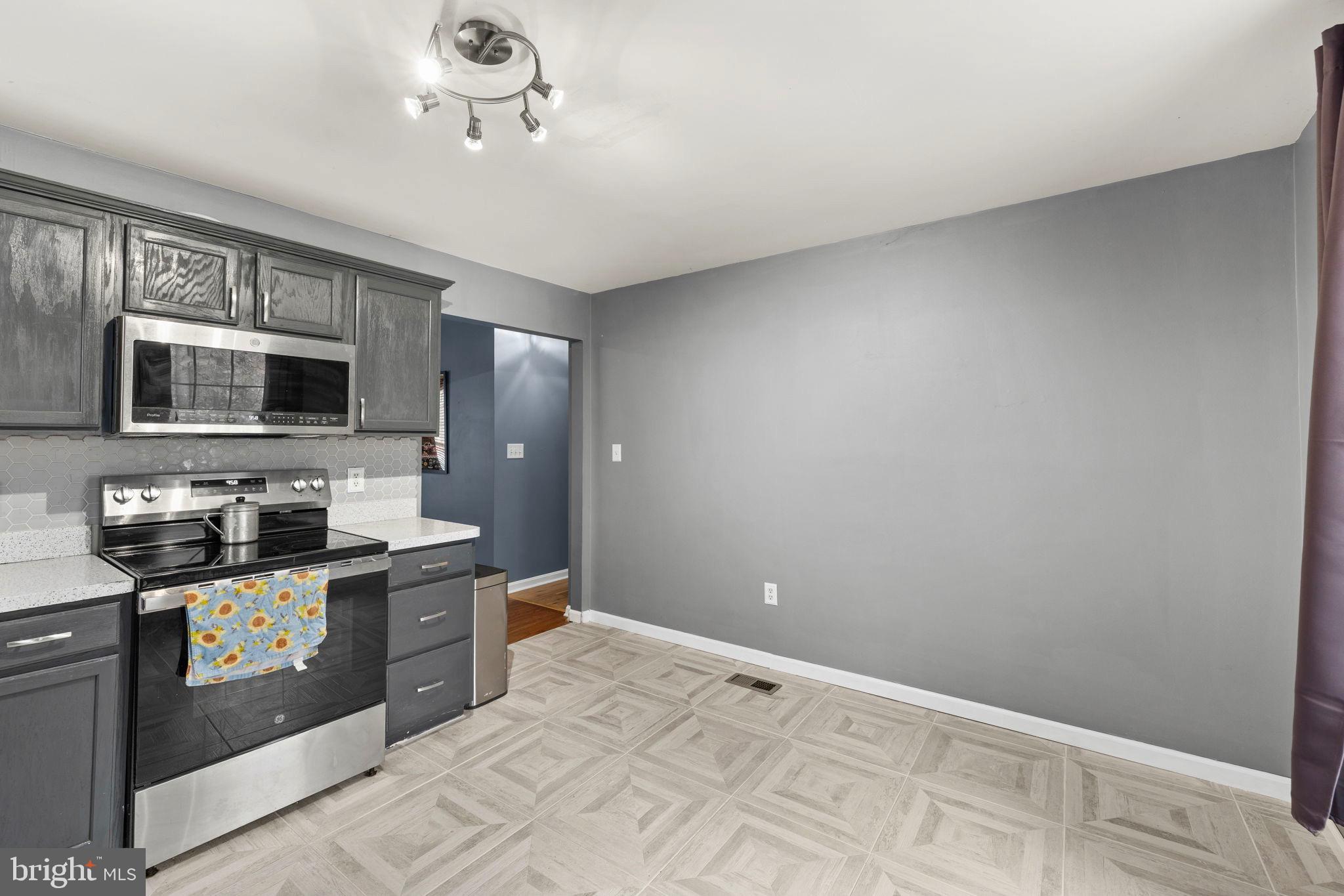 LAKE LAND OR - Residential