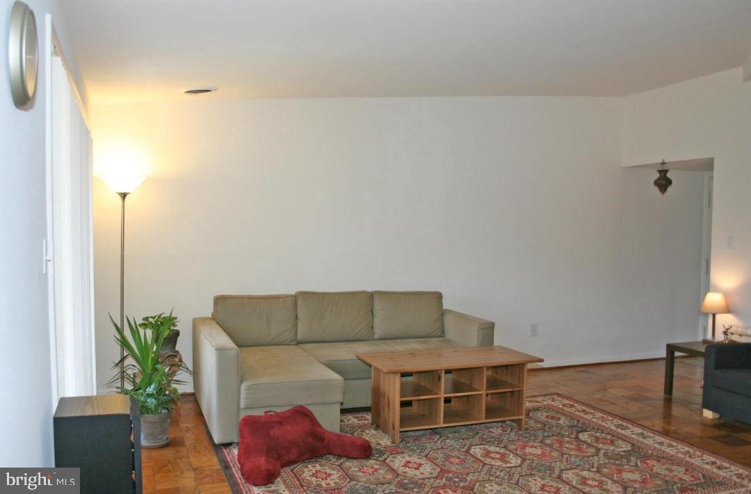 GROSVENOR PARK - Residential Lease