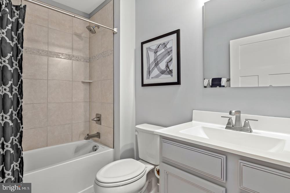 LEGENDS AT SADSBURY - Residential