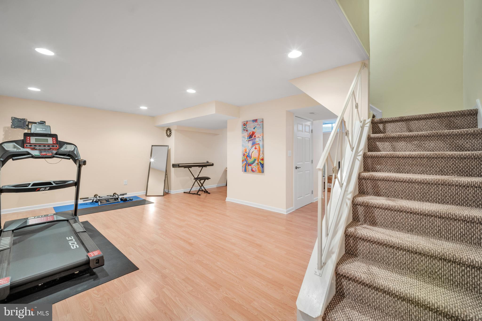 WOODLYN CROSSING - Residential