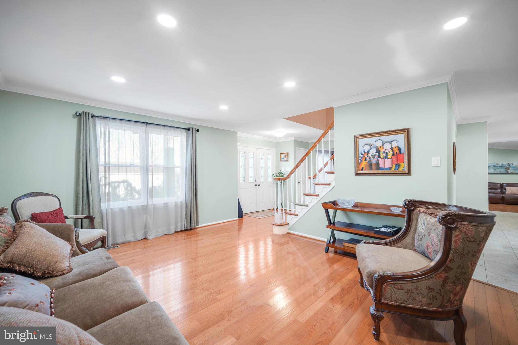 WOODLYN CROSSING - Residential