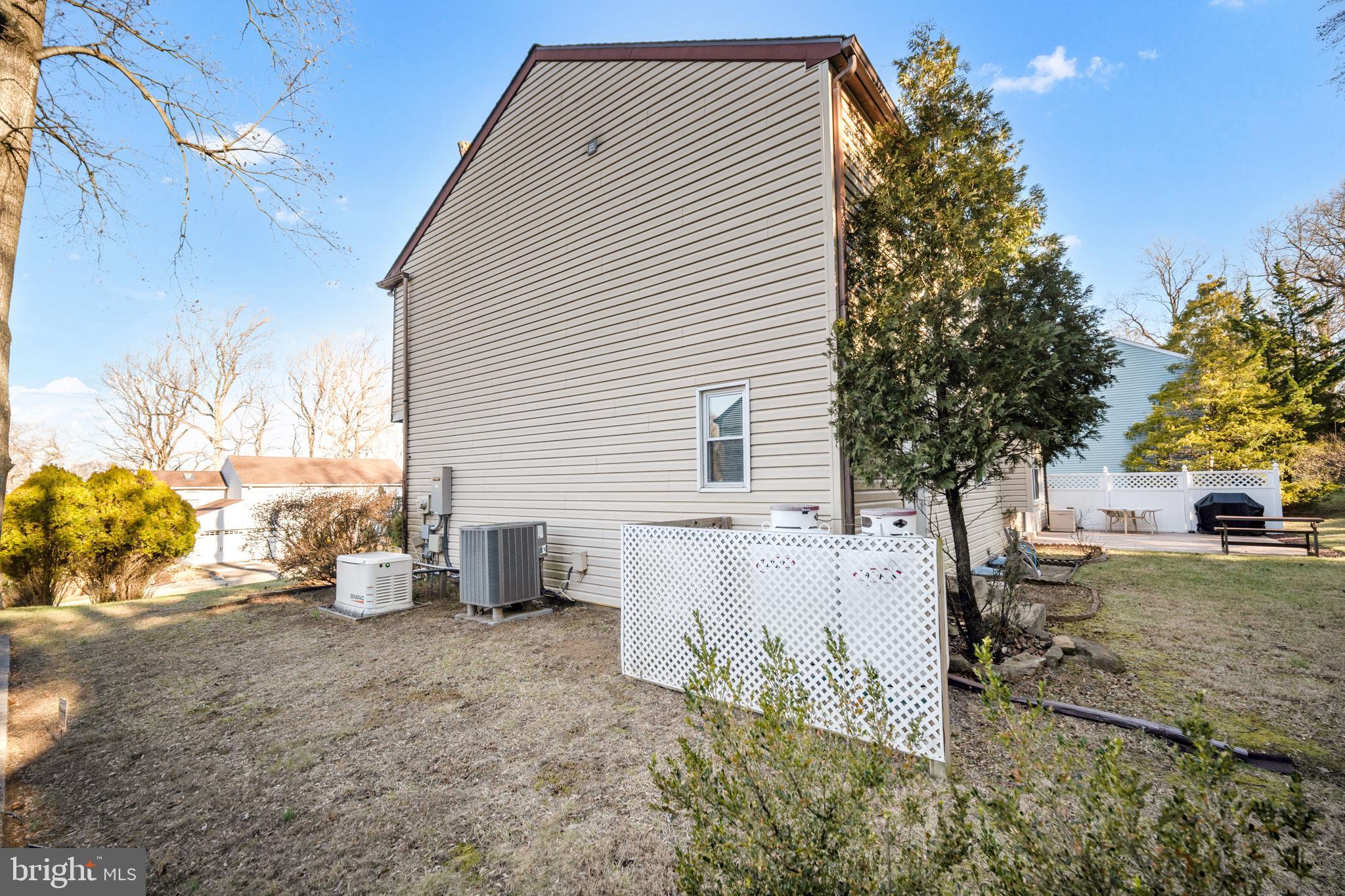 WOODLYN CROSSING - Residential