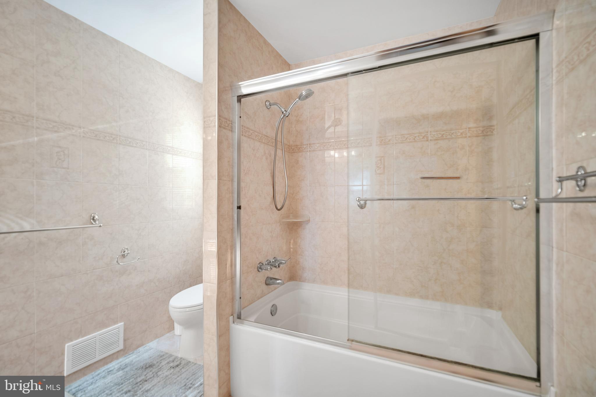 WOODLYN CROSSING - Residential