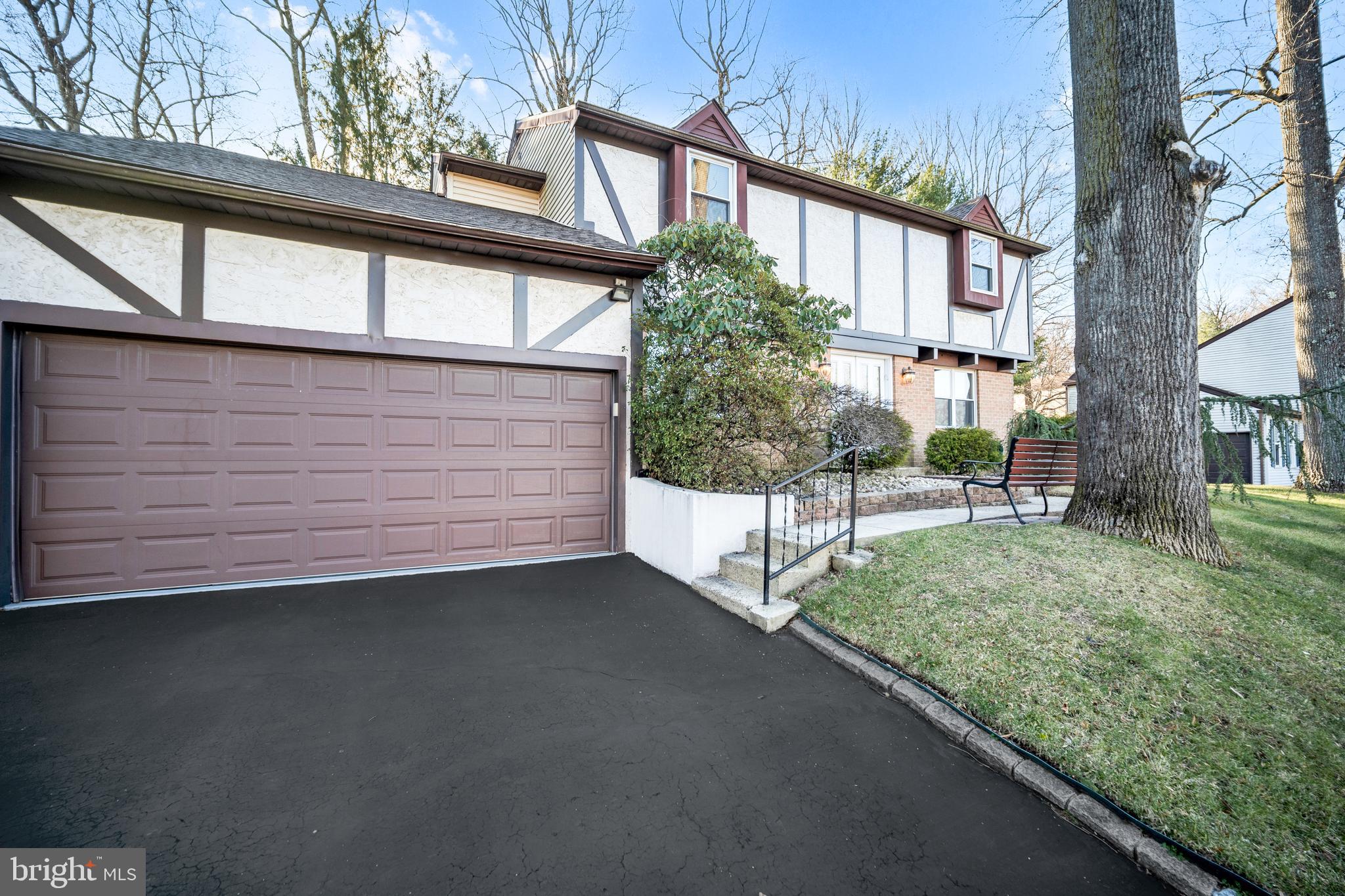 WOODLYN CROSSING - Residential