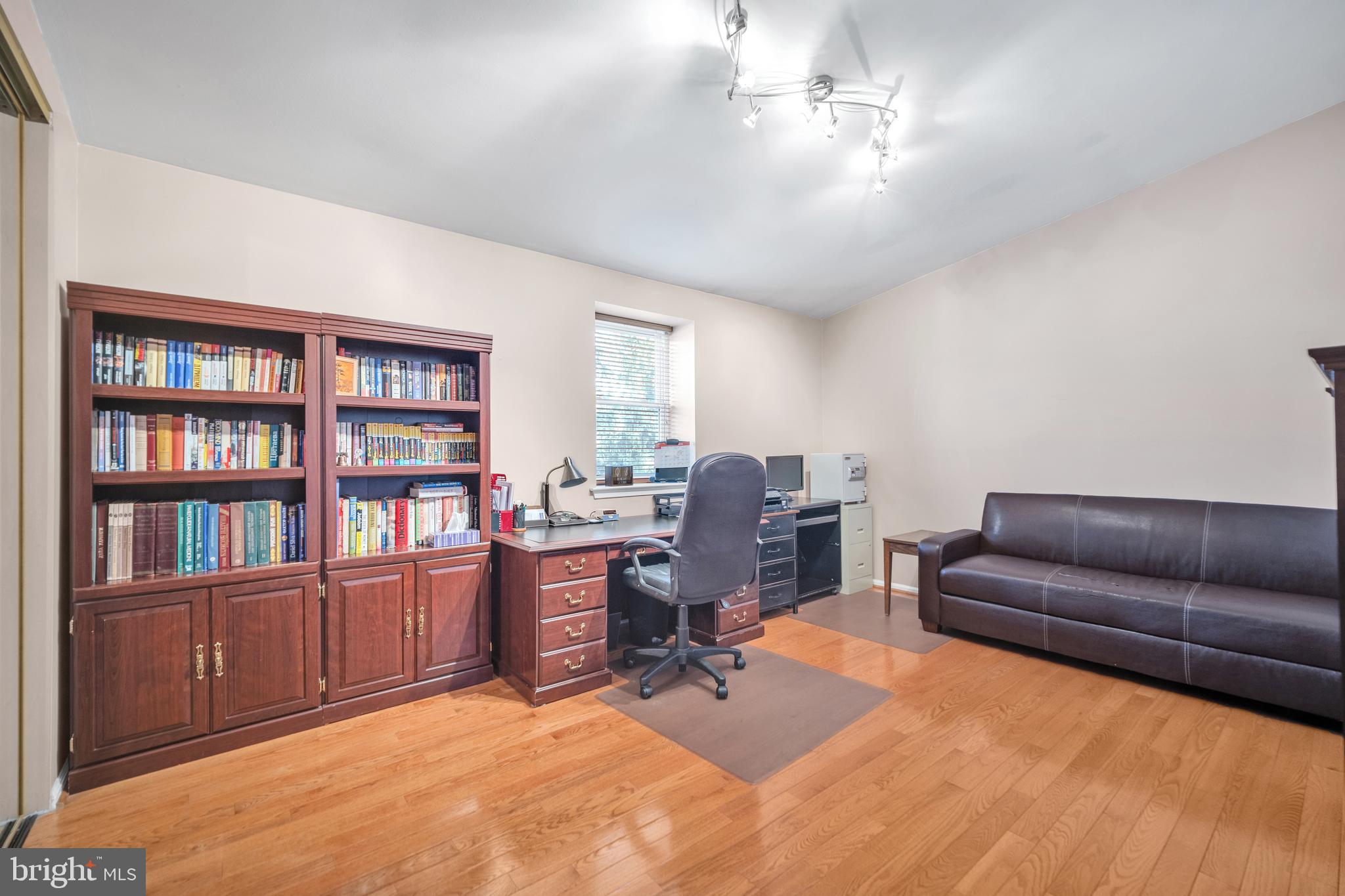 WOODLYN CROSSING - Residential