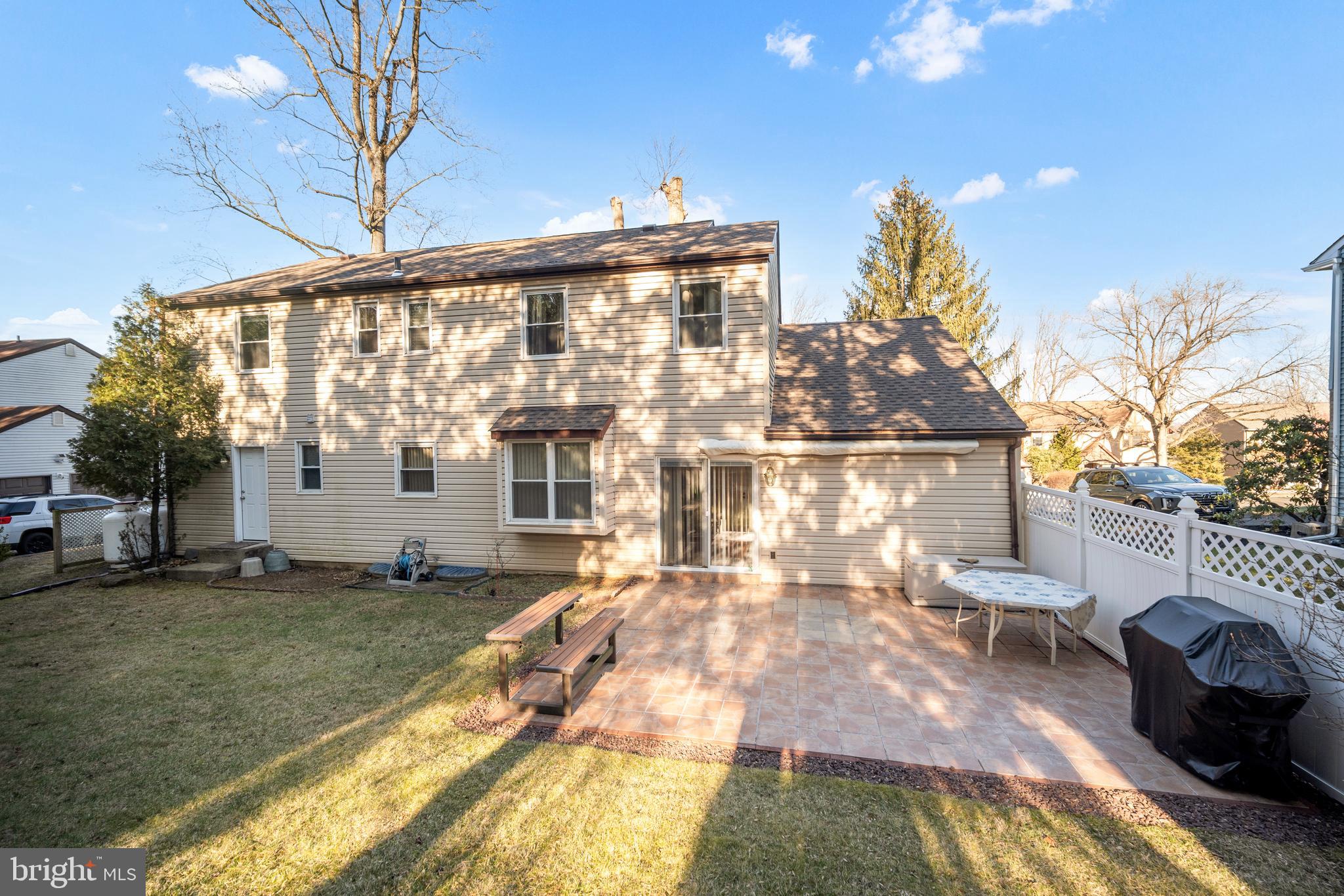 WOODLYN CROSSING - Residential