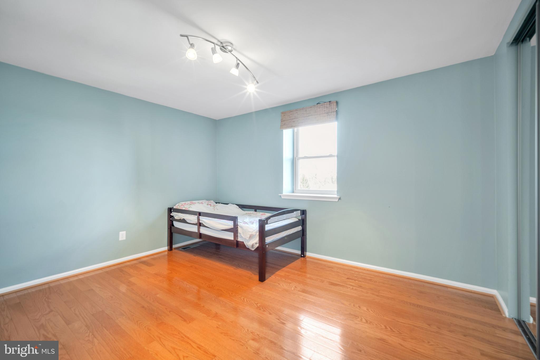 WOODLYN CROSSING - Residential