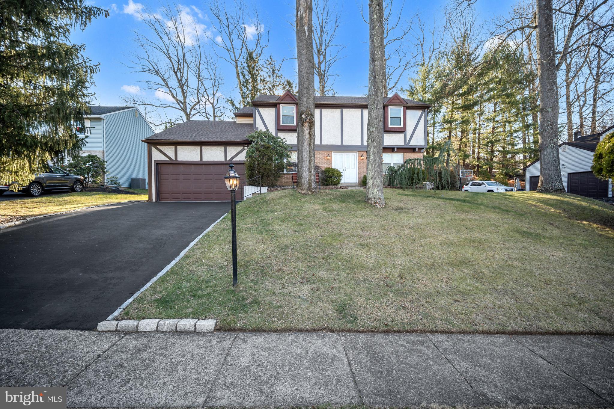 WOODLYN CROSSING - Residential