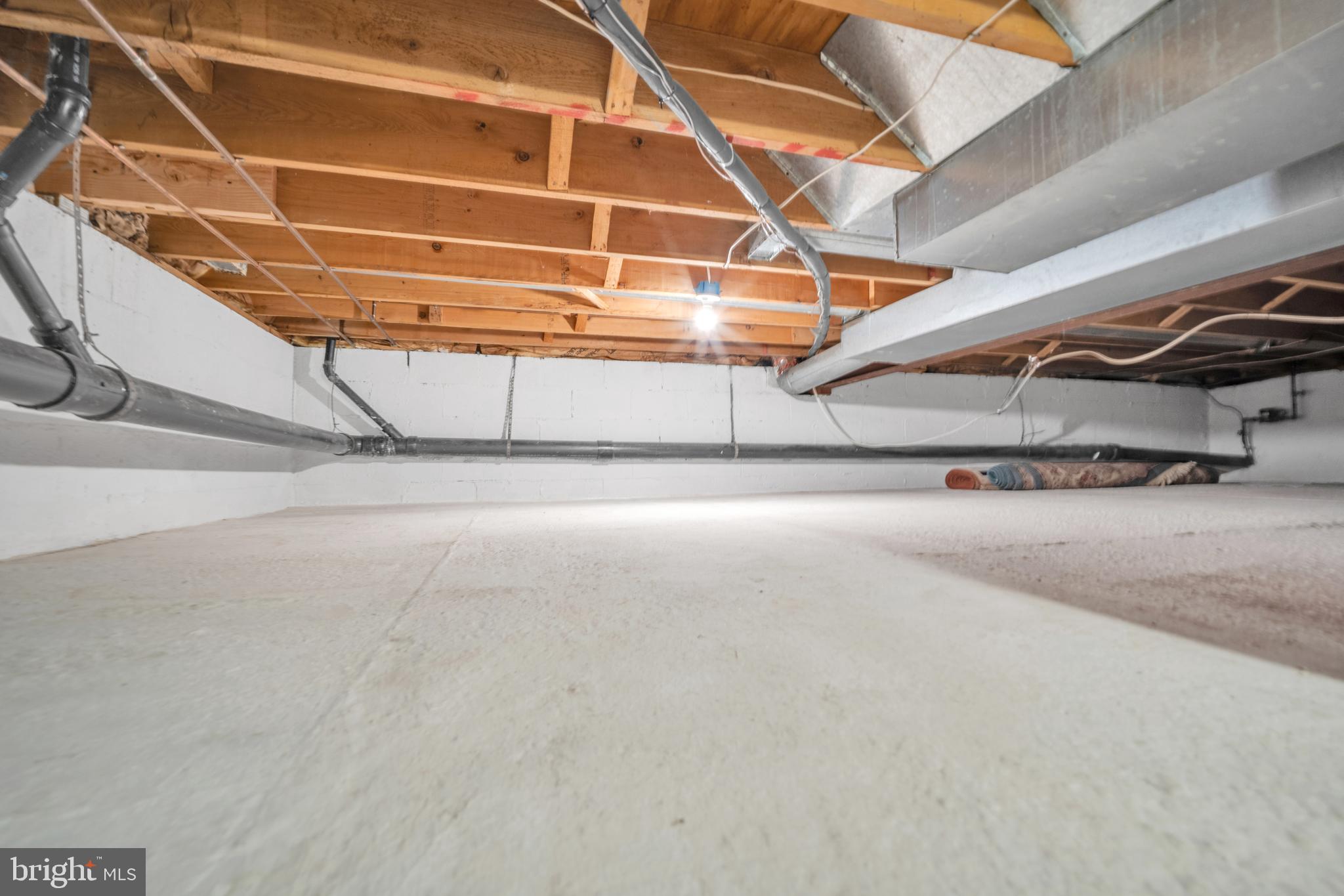 WOODLYN CROSSING - Residential