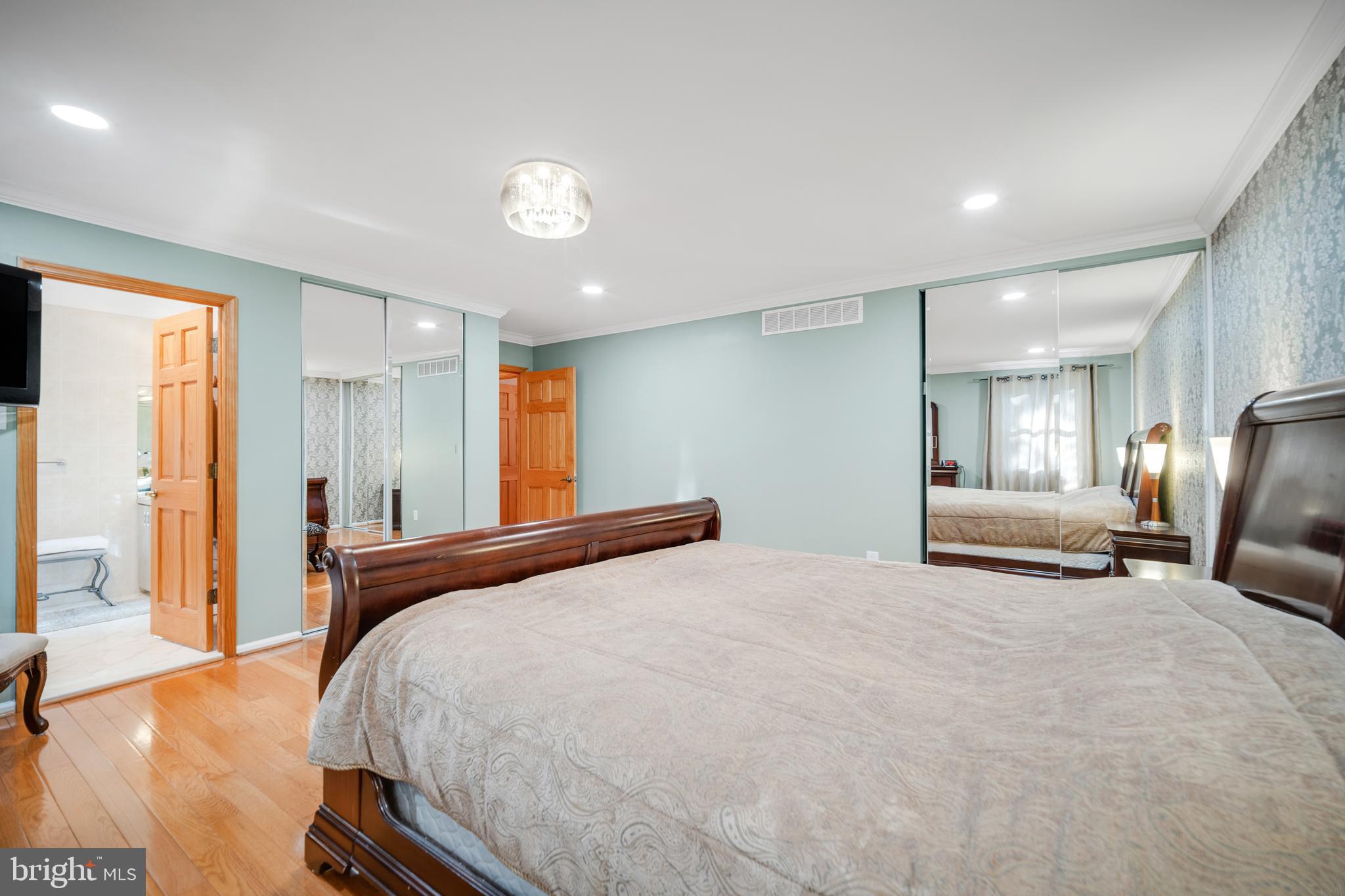 WOODLYN CROSSING - Residential