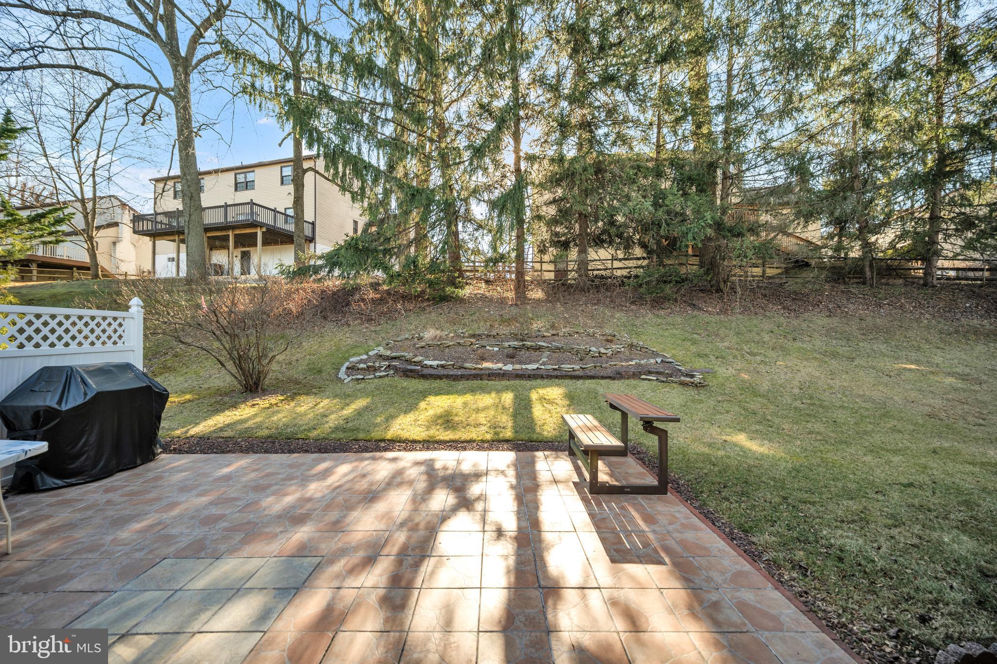 WOODLYN CROSSING - Residential