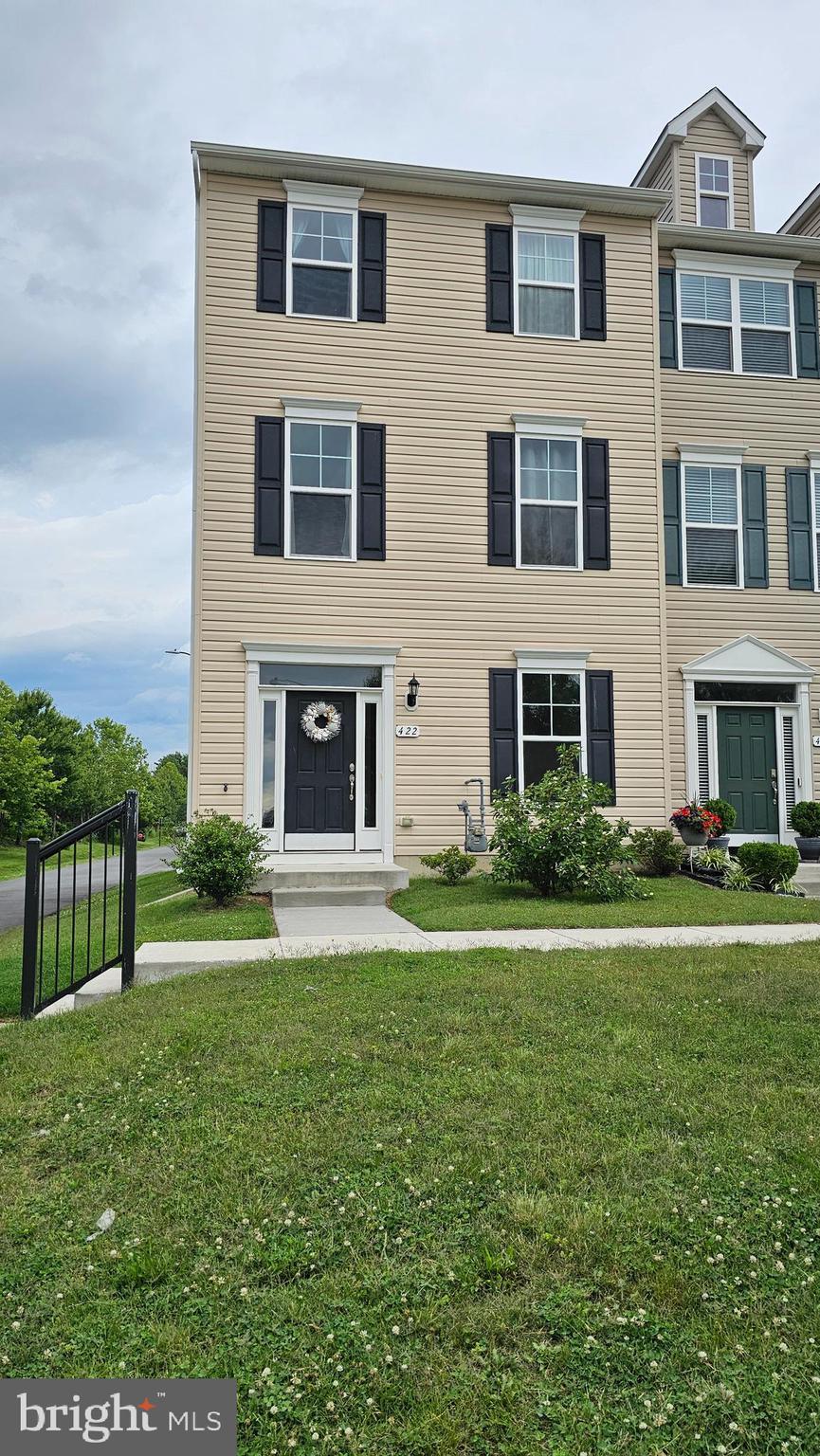 422 CROWBERRY CIRCLE