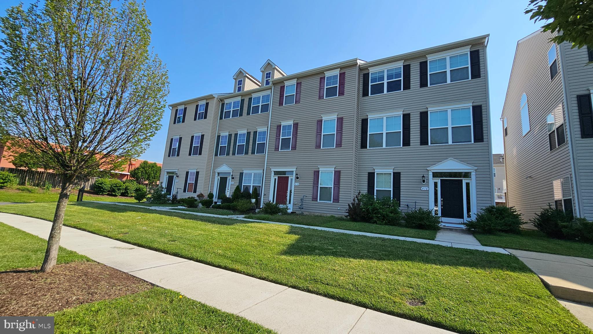 422 CROWBERRY CIRCLE