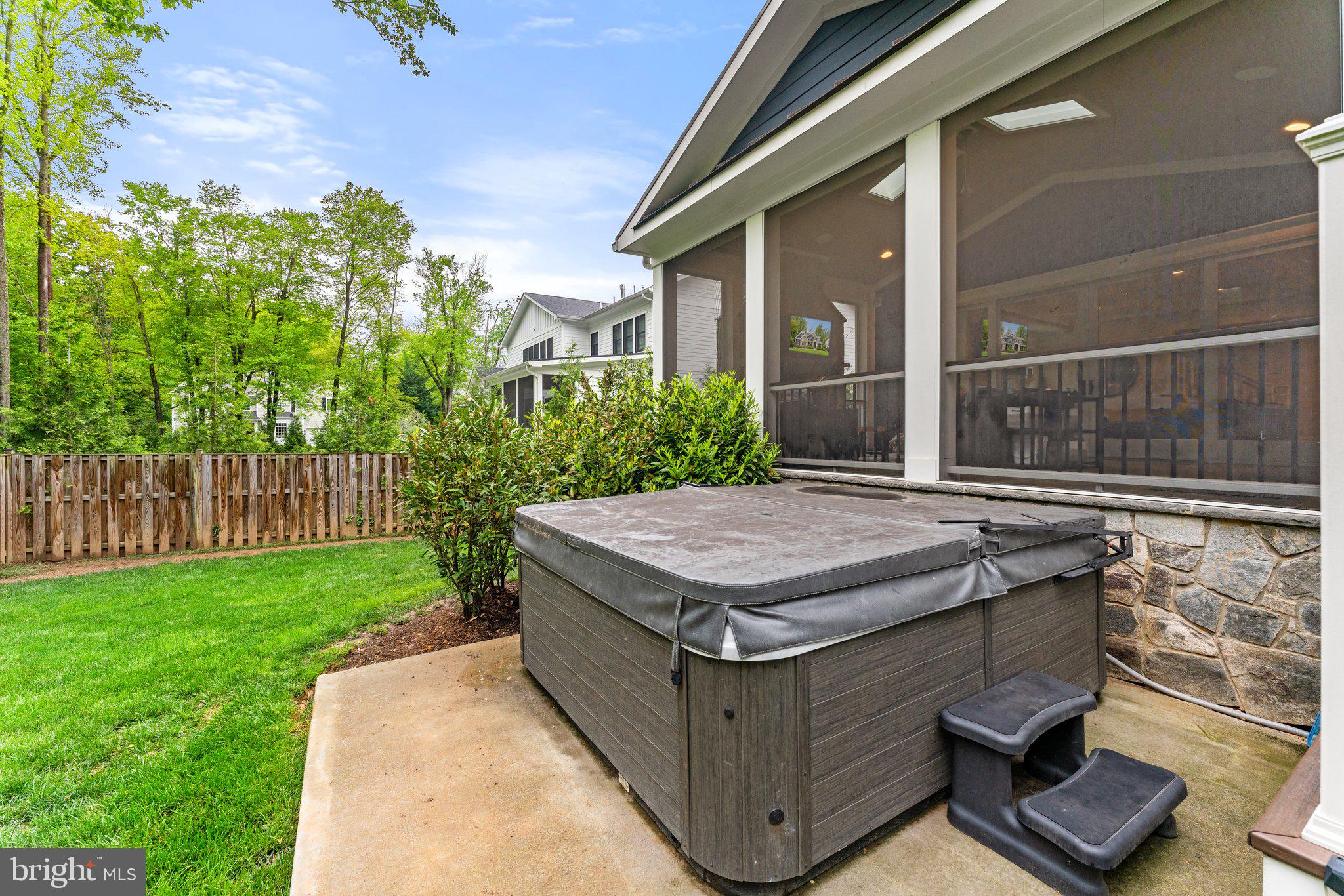 WESTBRIAR COUNTRY CLUB MANOR - Residential