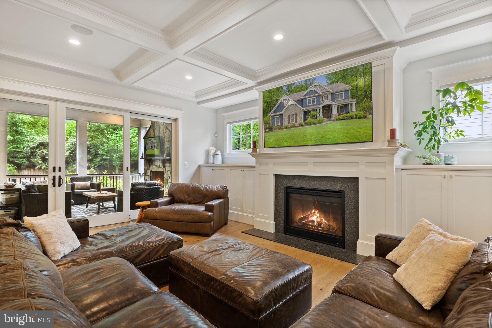 WESTBRIAR COUNTRY CLUB MANOR - Residential