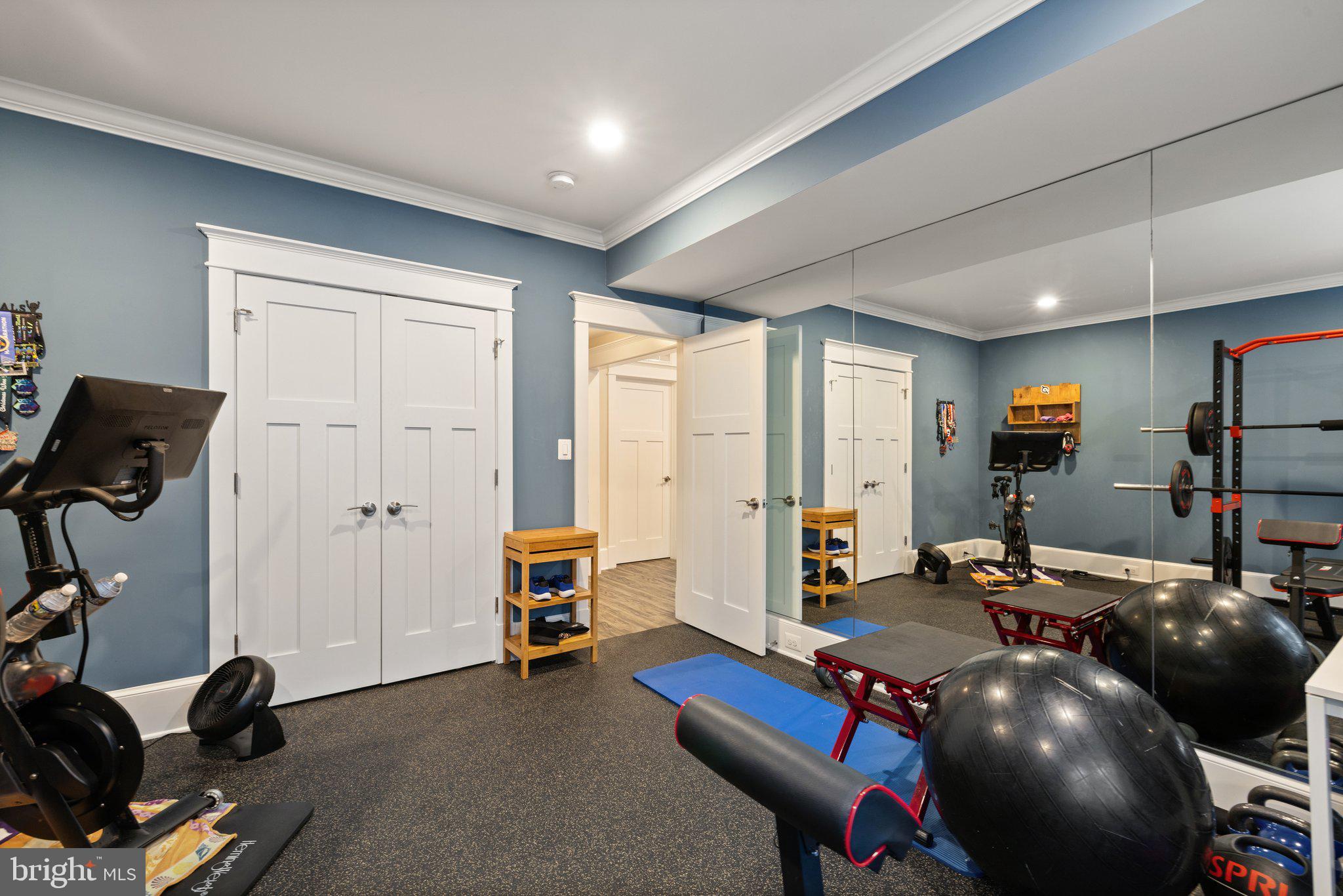 WESTBRIAR COUNTRY CLUB MANOR - Residential