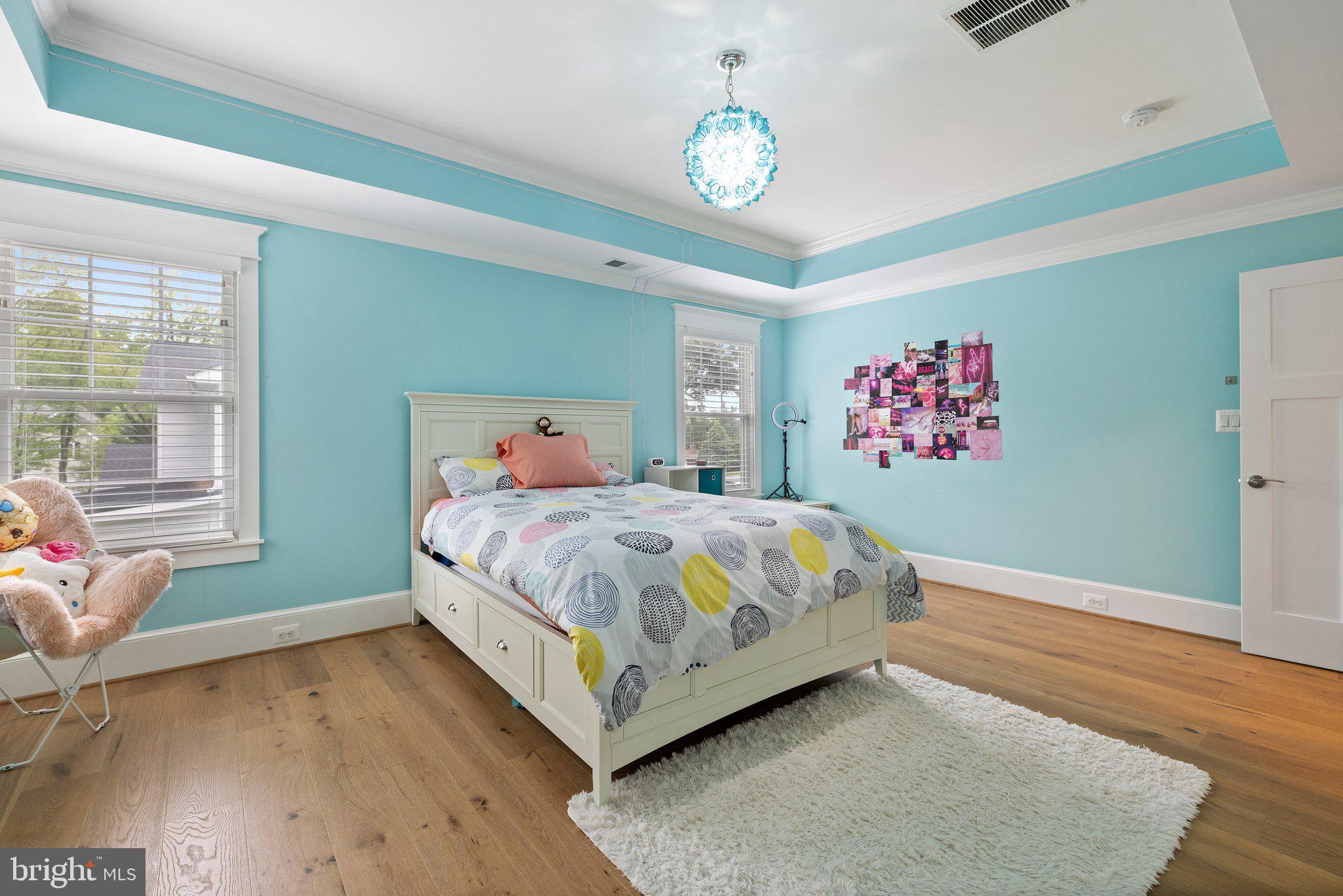 WESTBRIAR COUNTRY CLUB MANOR - Residential