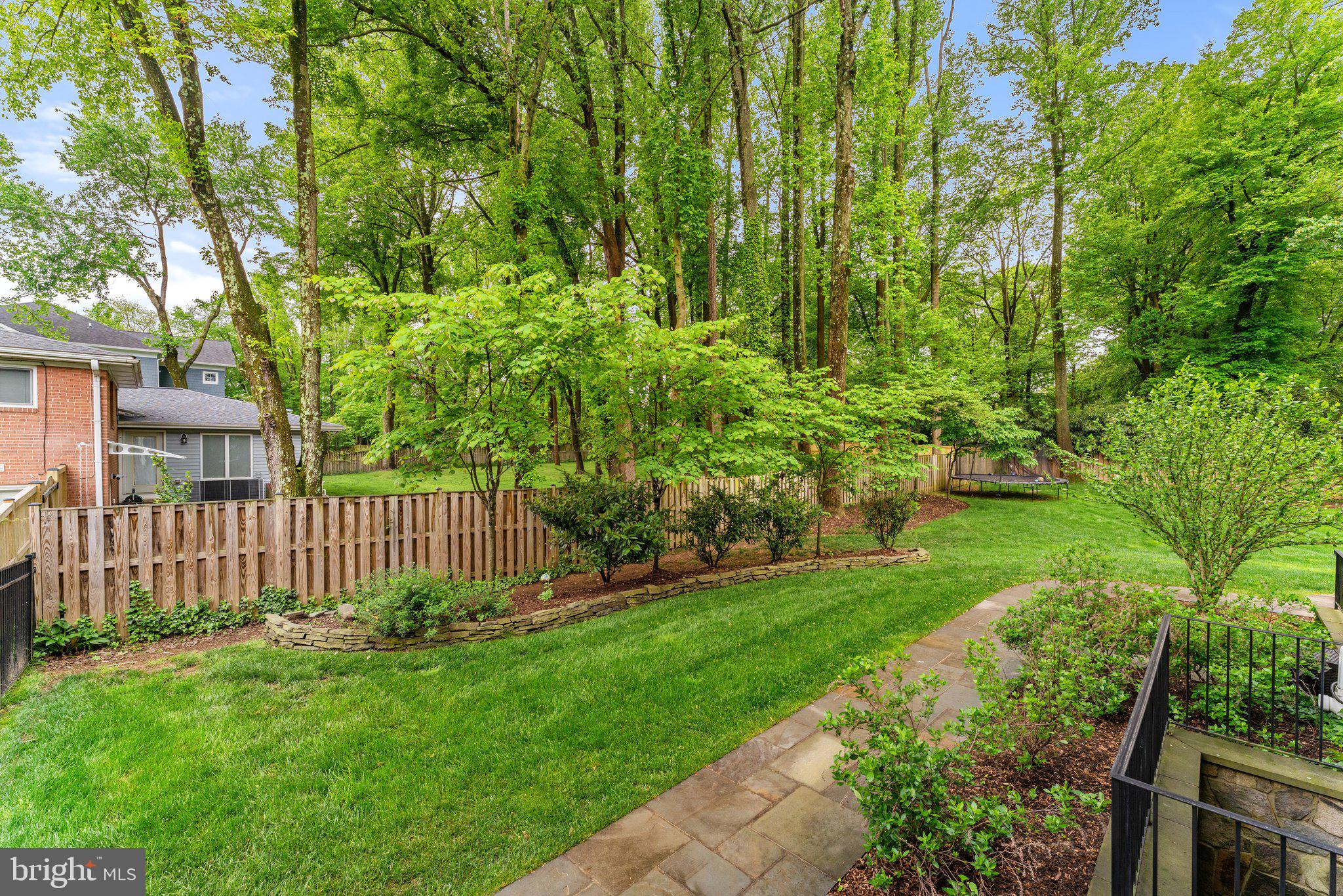 WESTBRIAR COUNTRY CLUB MANOR - Residential