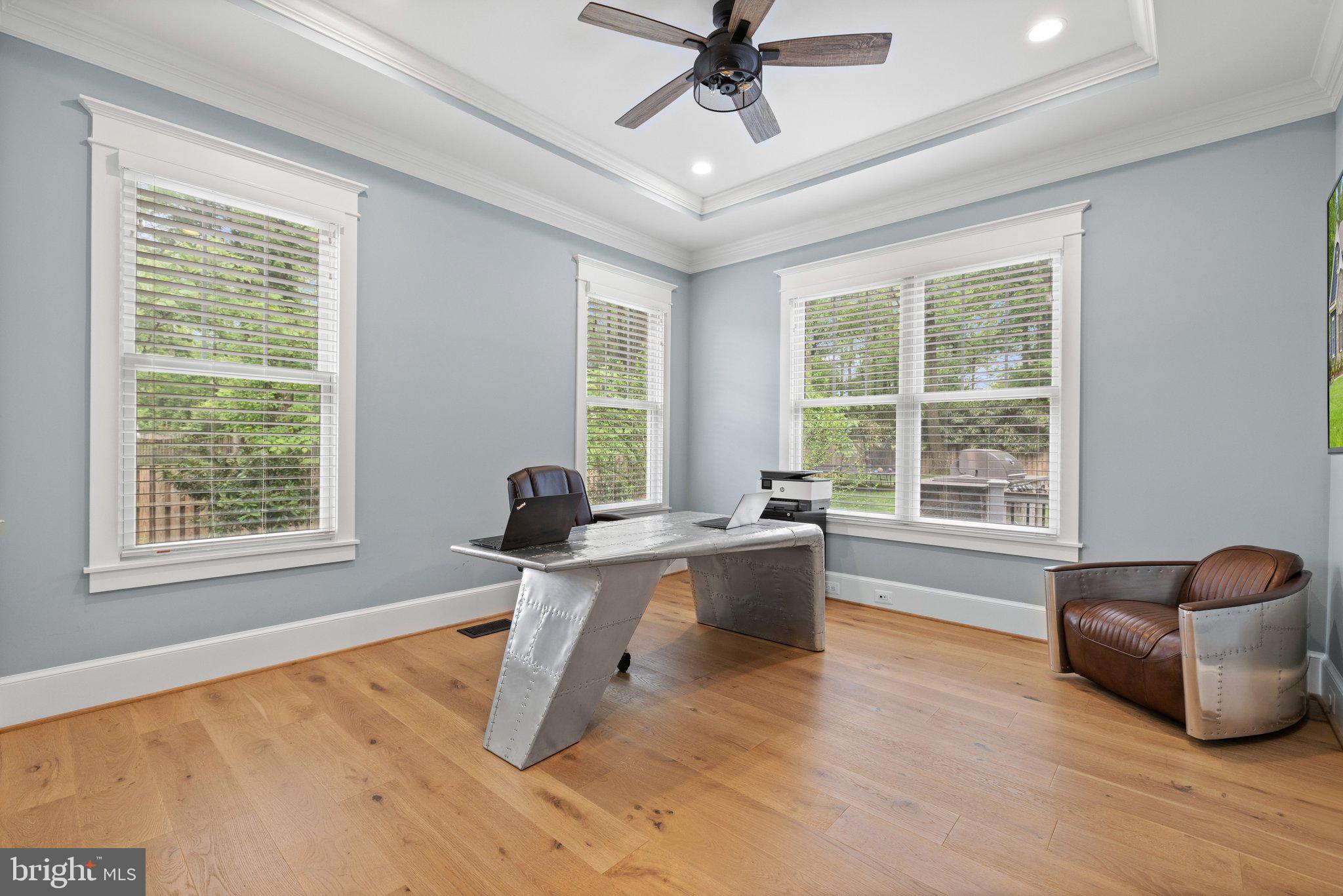 WESTBRIAR COUNTRY CLUB MANOR - Residential