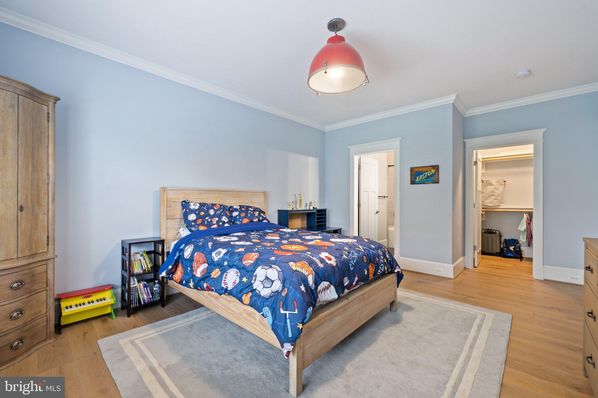 WESTBRIAR COUNTRY CLUB MANOR - Residential