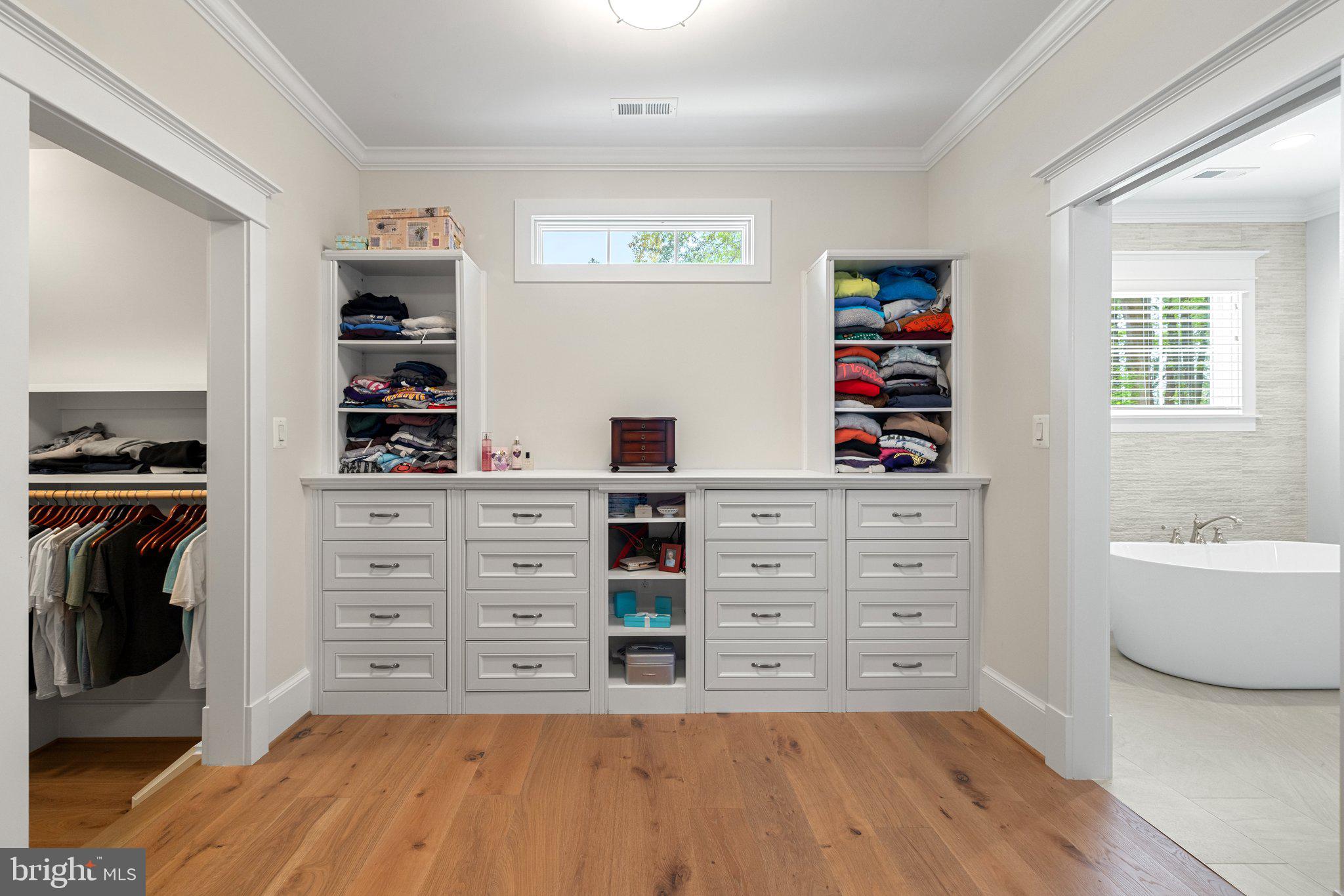 WESTBRIAR COUNTRY CLUB MANOR - Residential