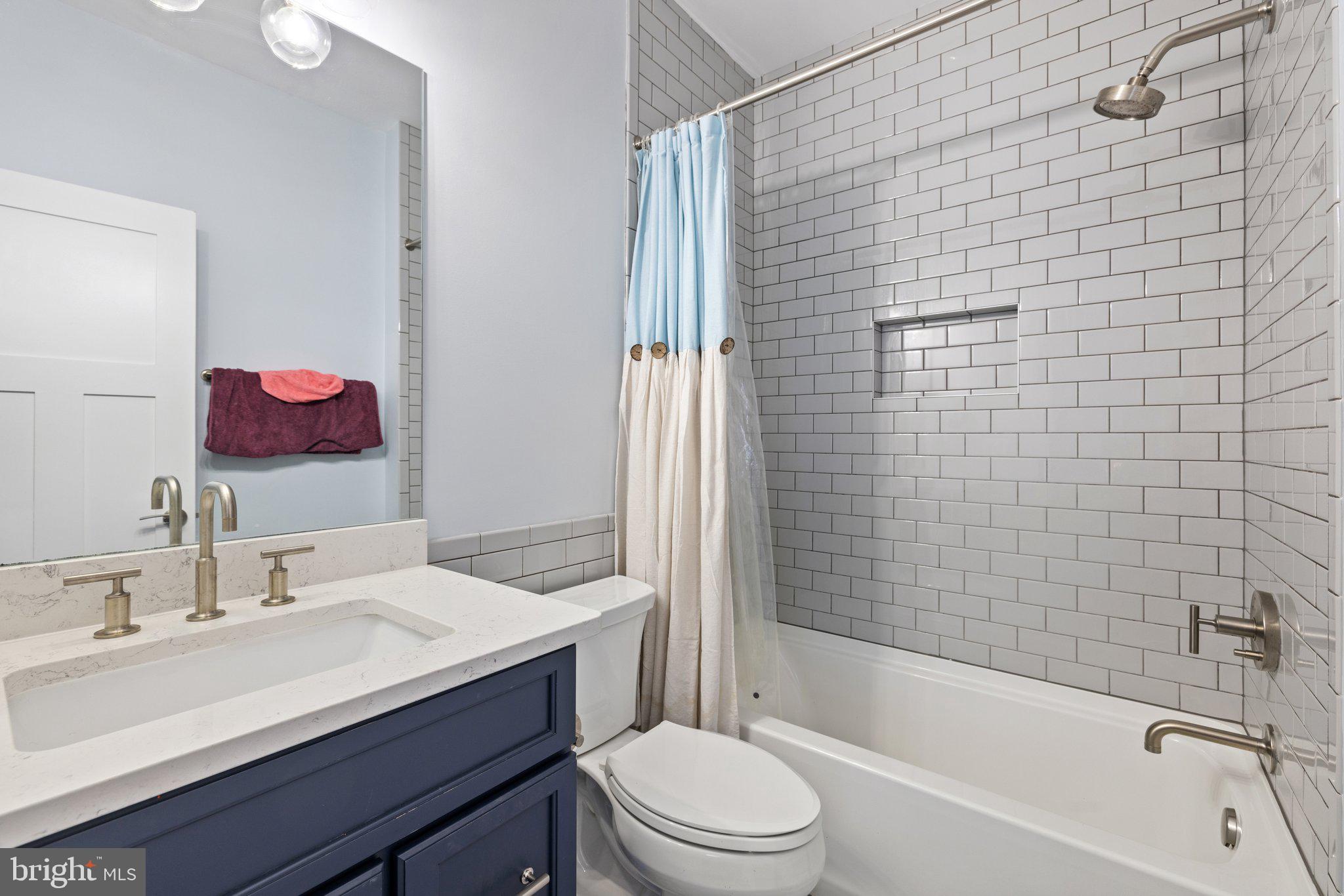 WESTBRIAR COUNTRY CLUB MANOR - Residential