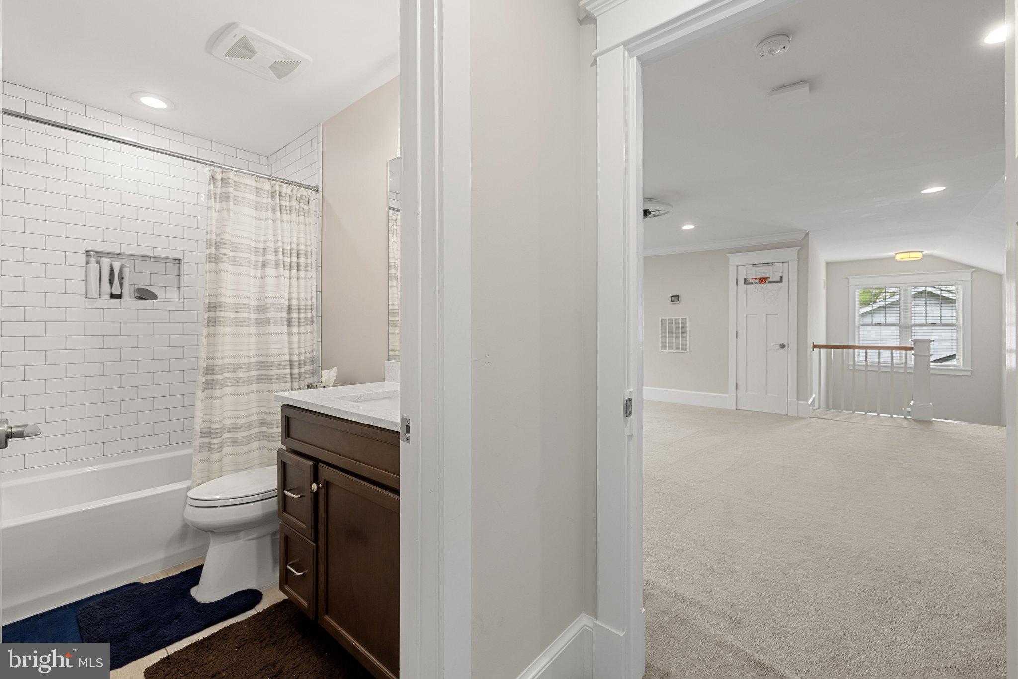 WESTBRIAR COUNTRY CLUB MANOR - Residential