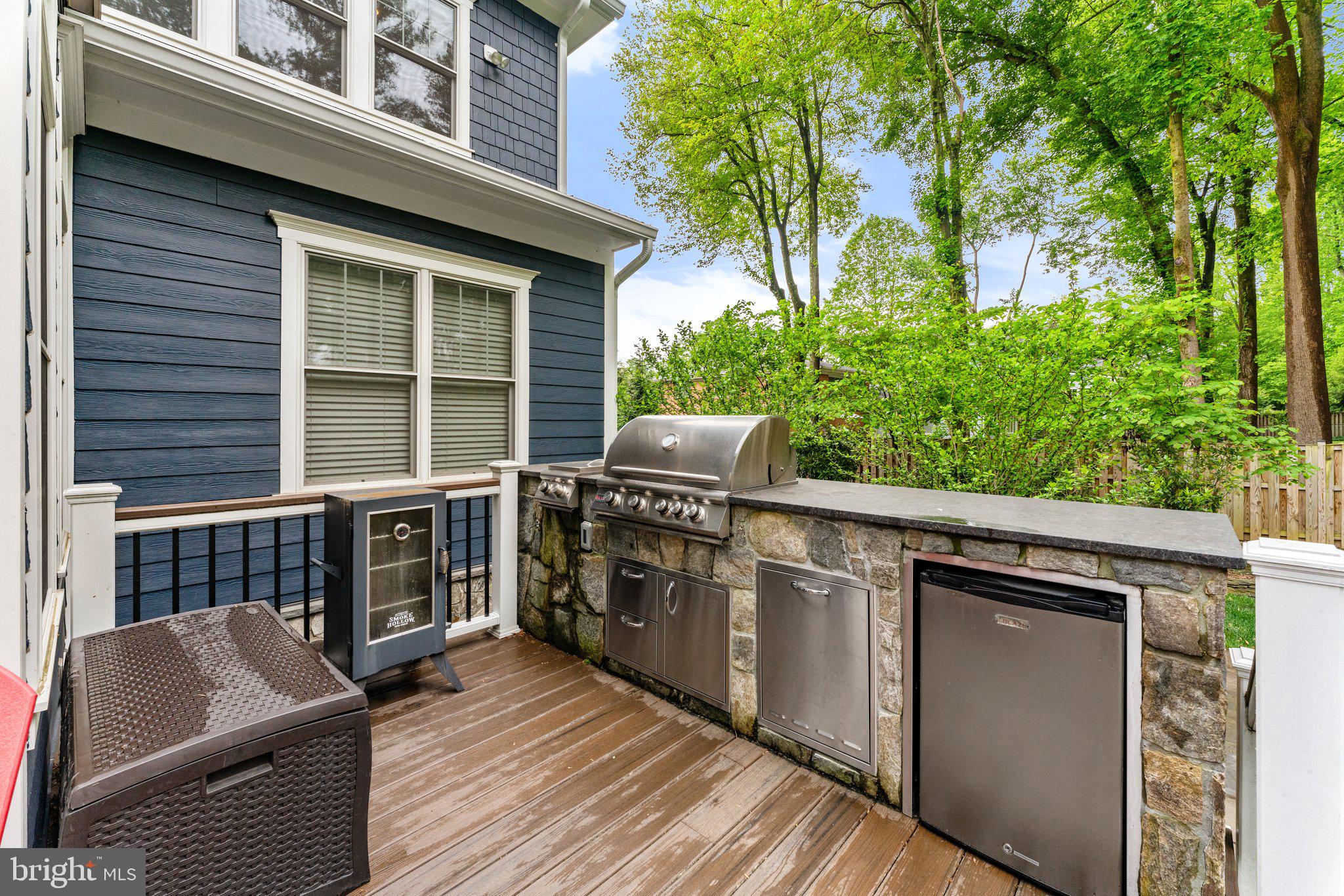 WESTBRIAR COUNTRY CLUB MANOR - Residential