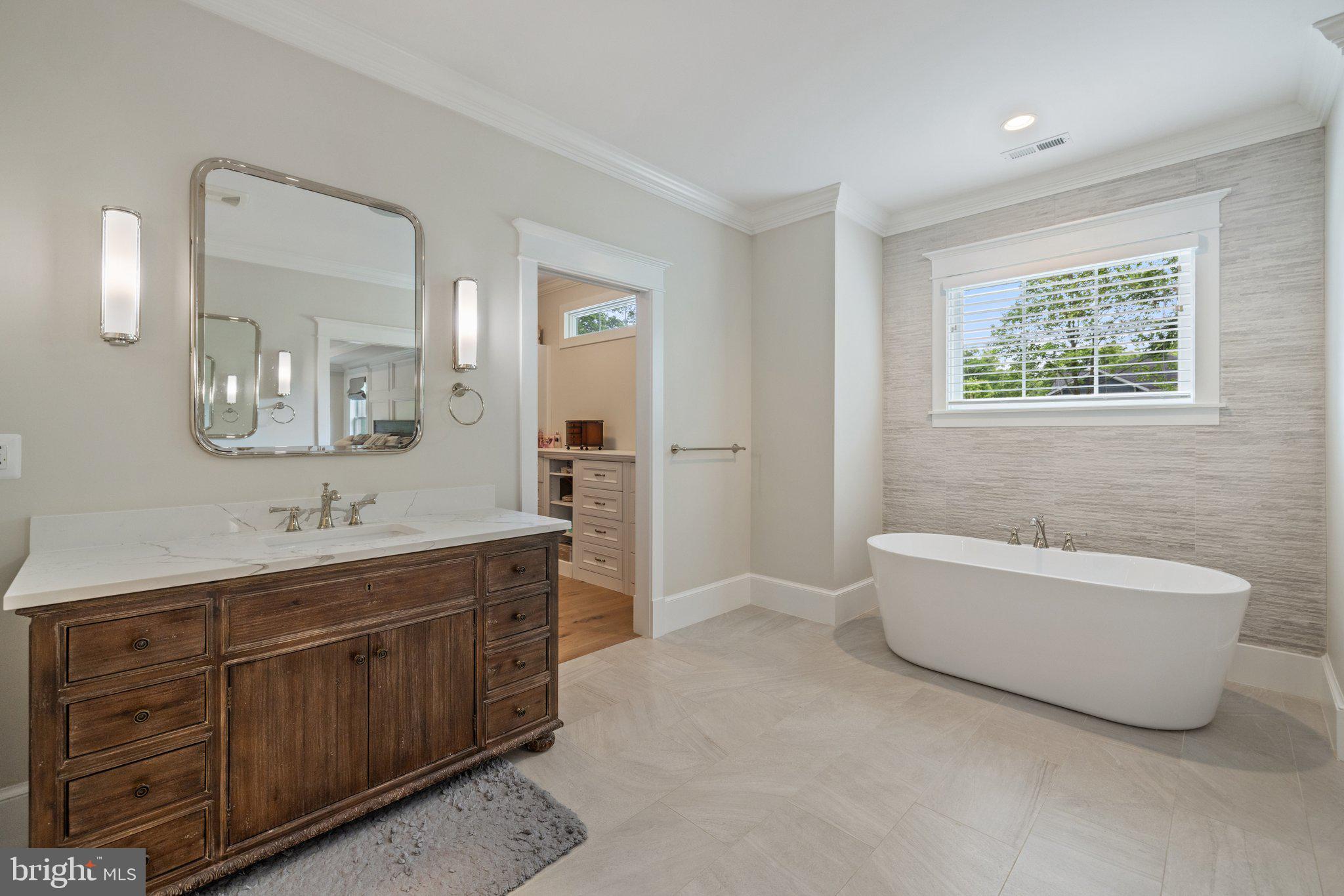 WESTBRIAR COUNTRY CLUB MANOR - Residential