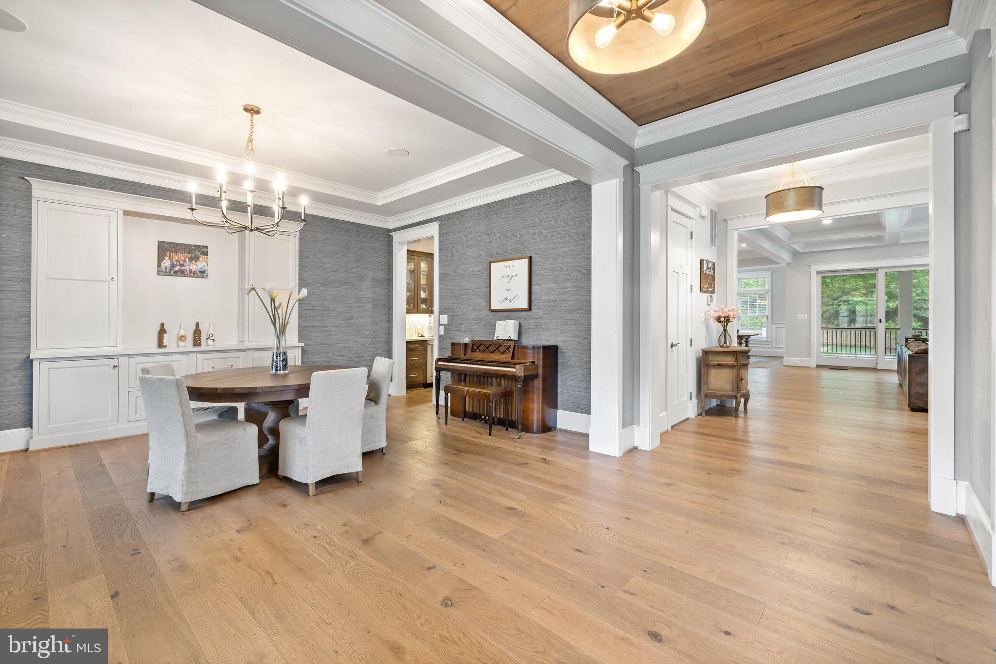 WESTBRIAR COUNTRY CLUB MANOR - Residential