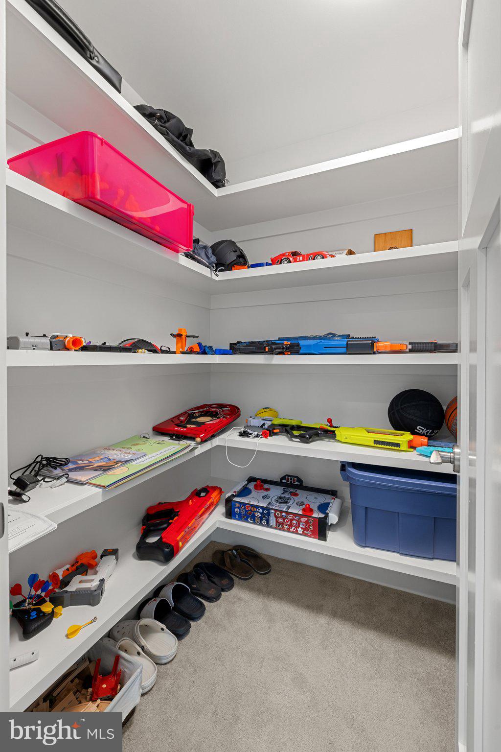 WESTBRIAR COUNTRY CLUB MANOR - Residential