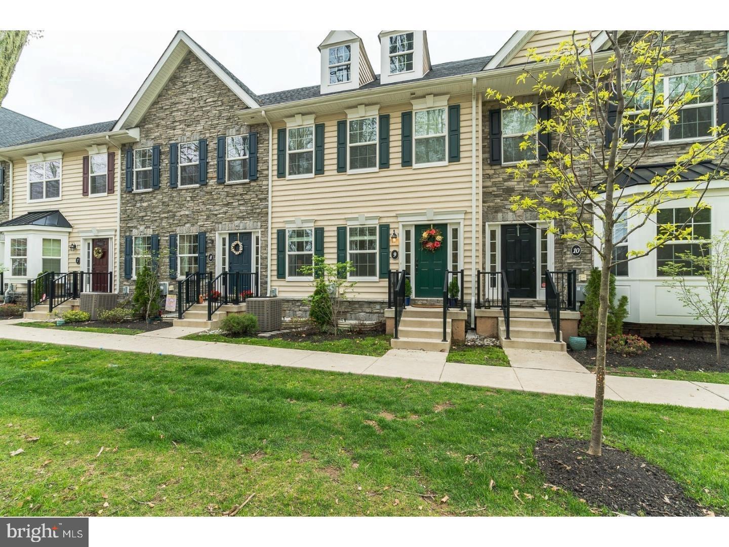 CARRIAGE HILL - Residential Lease