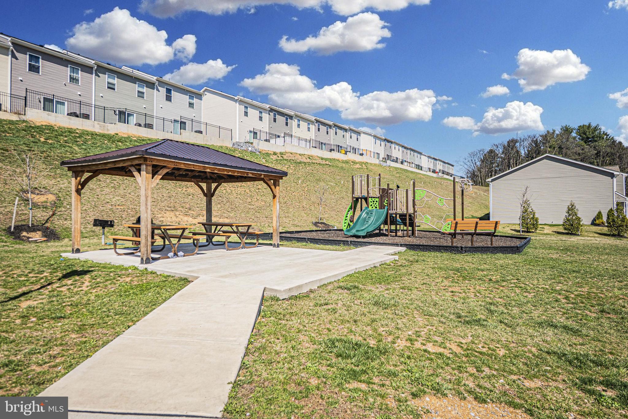 HOMEPLACE AT RIVERSIDE - Residential