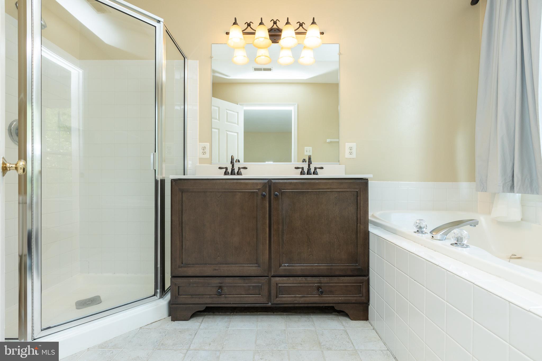 RUSSETT - Residential Lease