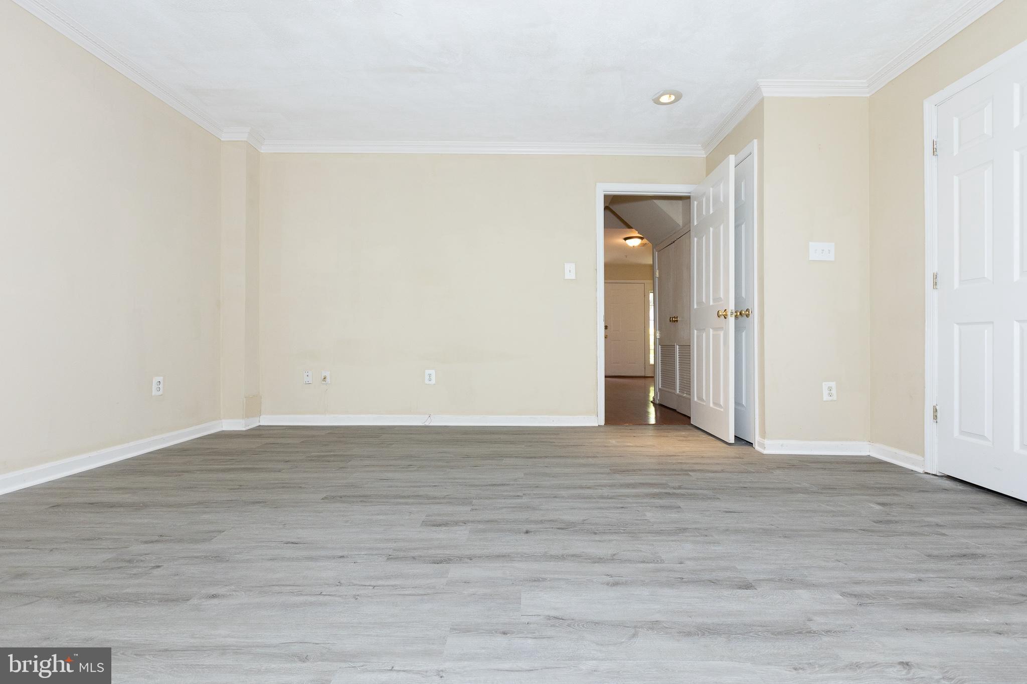 RUSSETT - Residential Lease