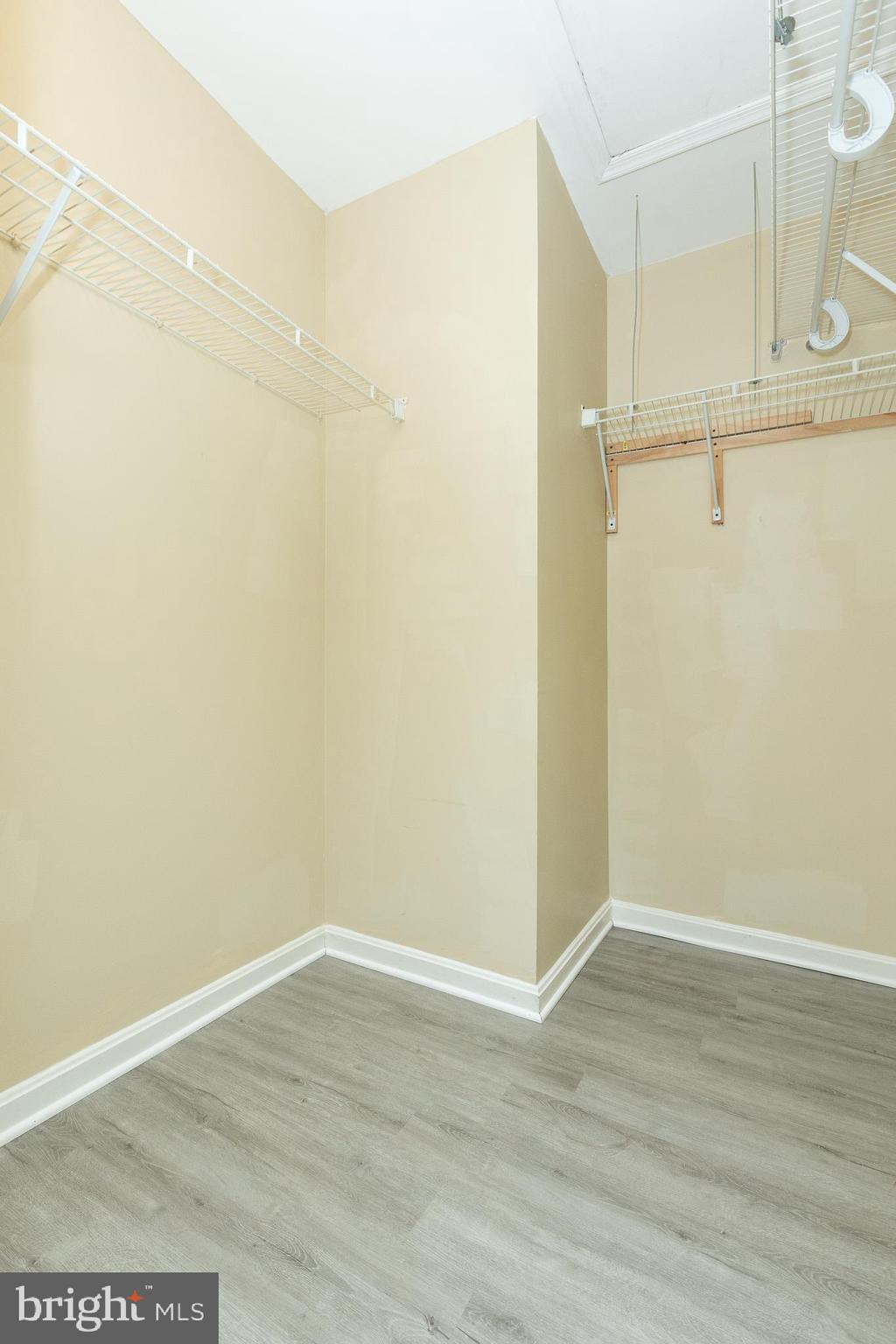 RUSSETT - Residential Lease