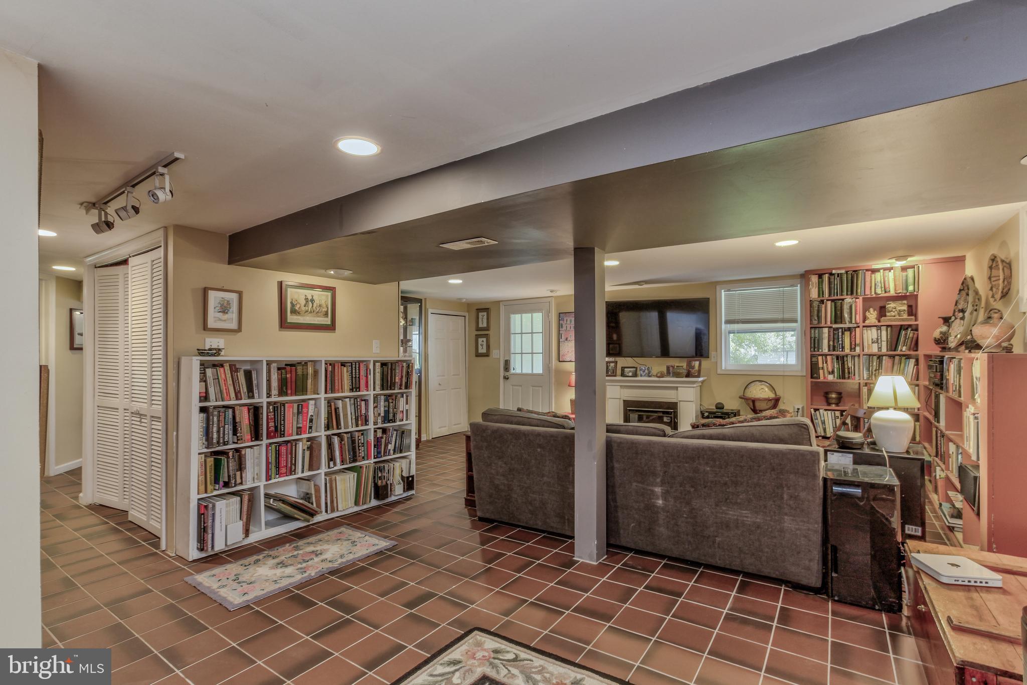 ROCKCREST - Residential