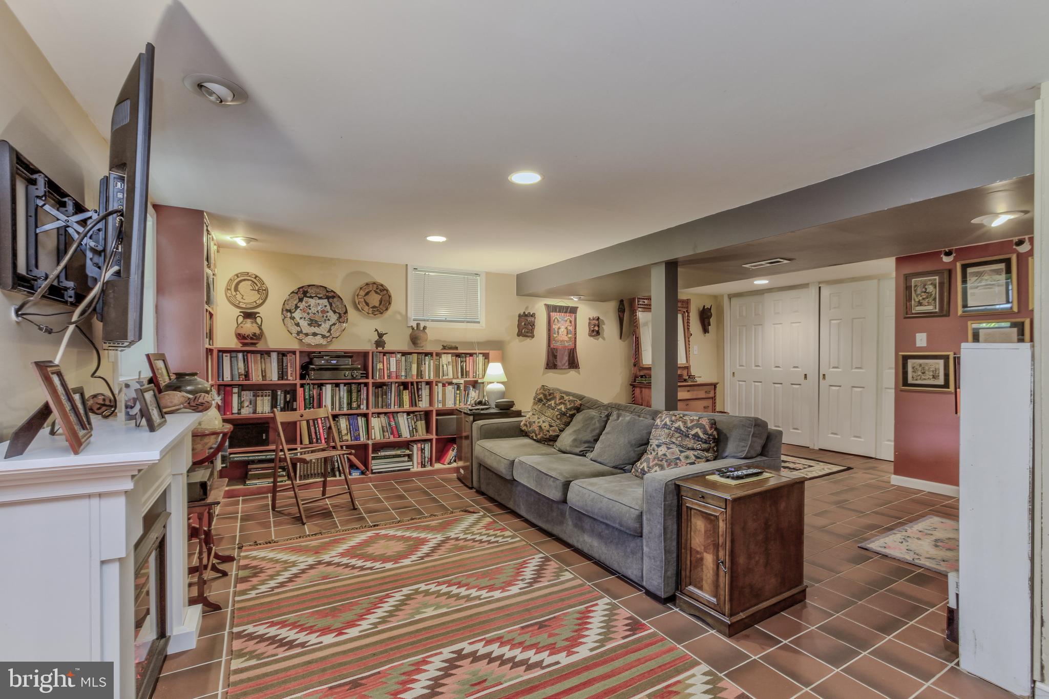 ROCKCREST - Residential