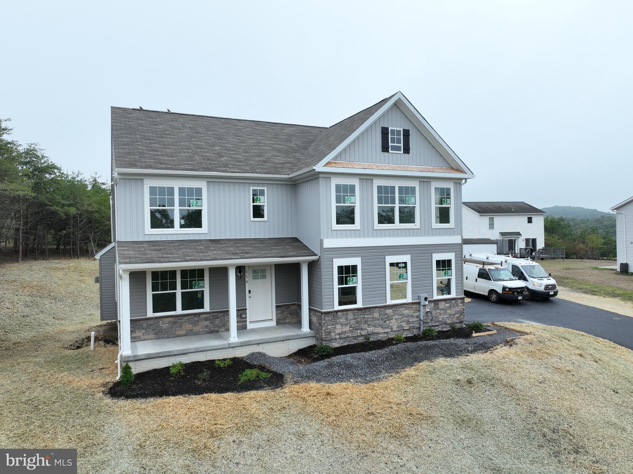 SOUTH HILLS - Residential