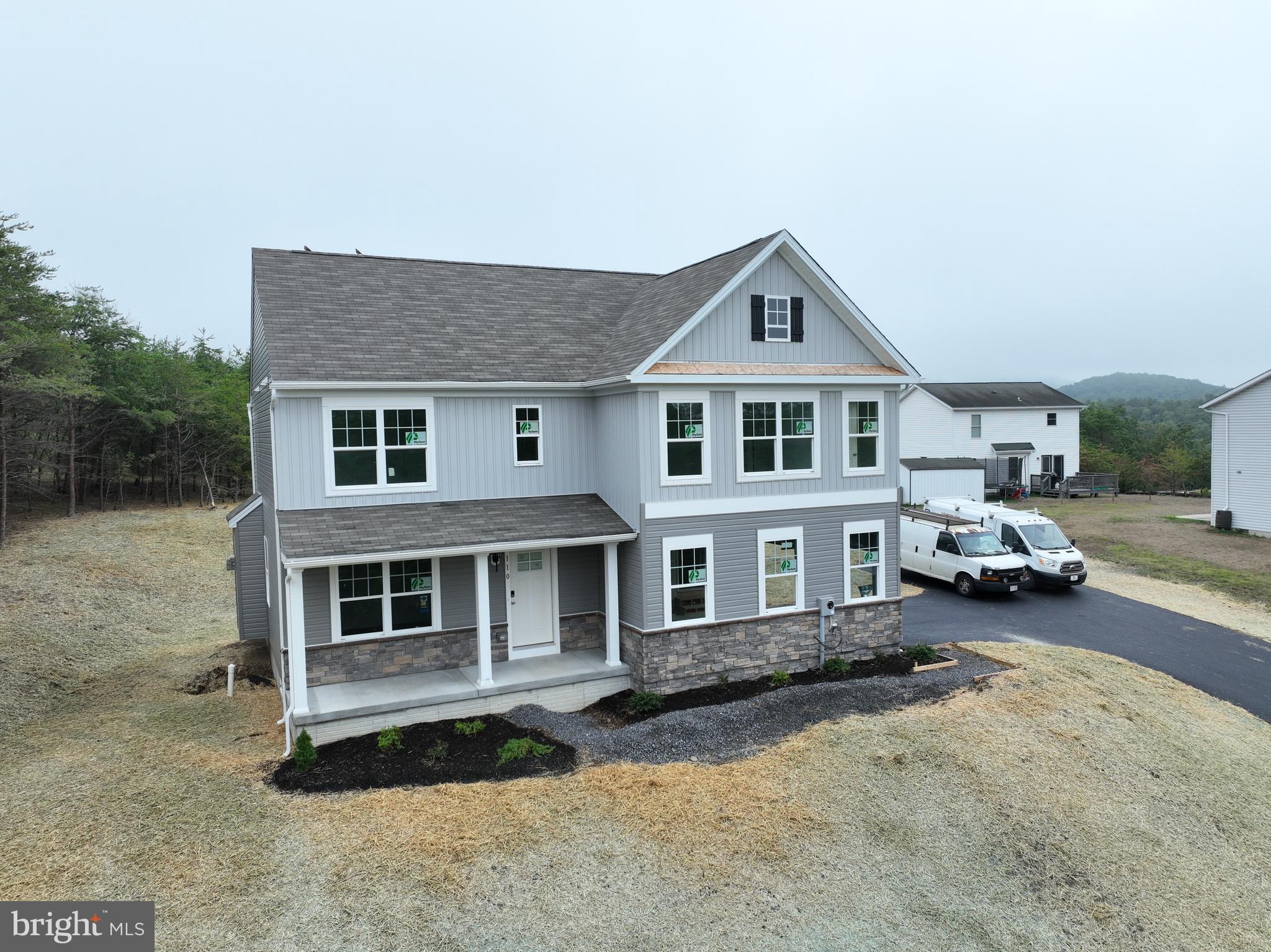 SOUTH HILLS - Residential