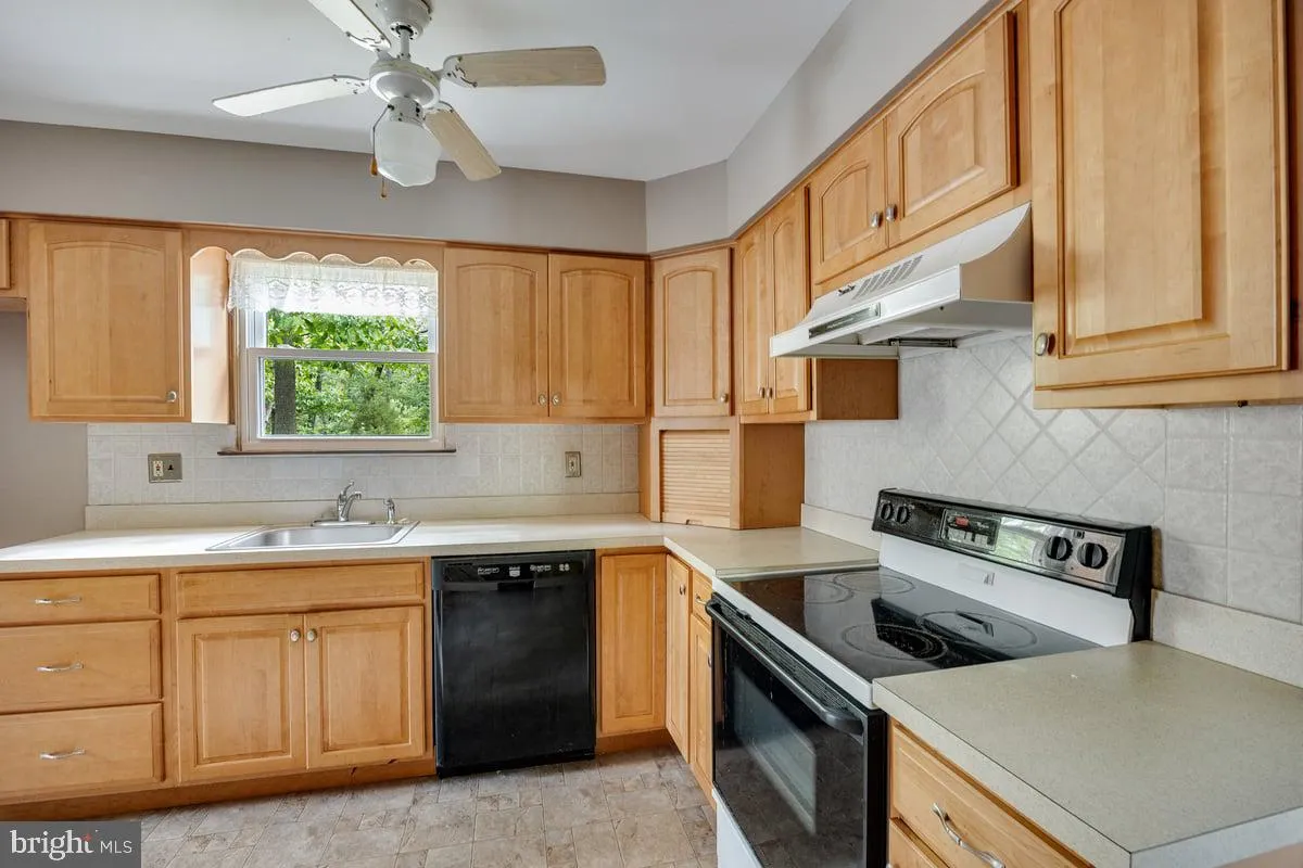 Atco, New Jersey 08004, United States, 3 Bedrooms Bedrooms, ,1 BathroomBathrooms,Residential,Coming Soon,213078