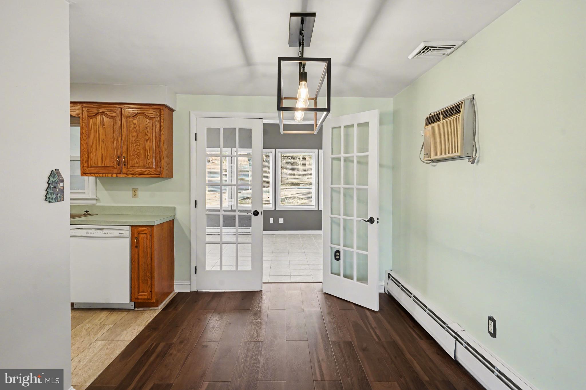 SPRING MOUNT - Residential