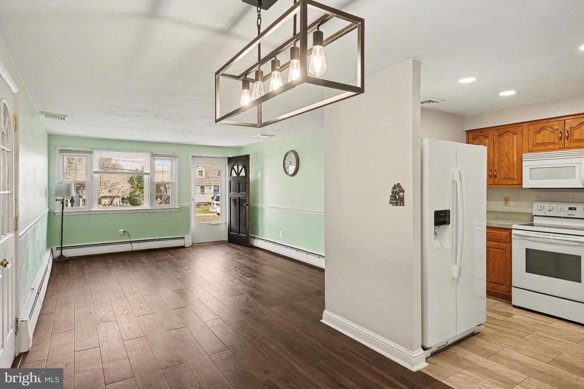 SPRING MOUNT - Residential