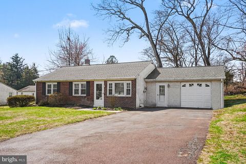 13 PERKIOMEN AVENUE SCHWENKSVILLE PA 19473