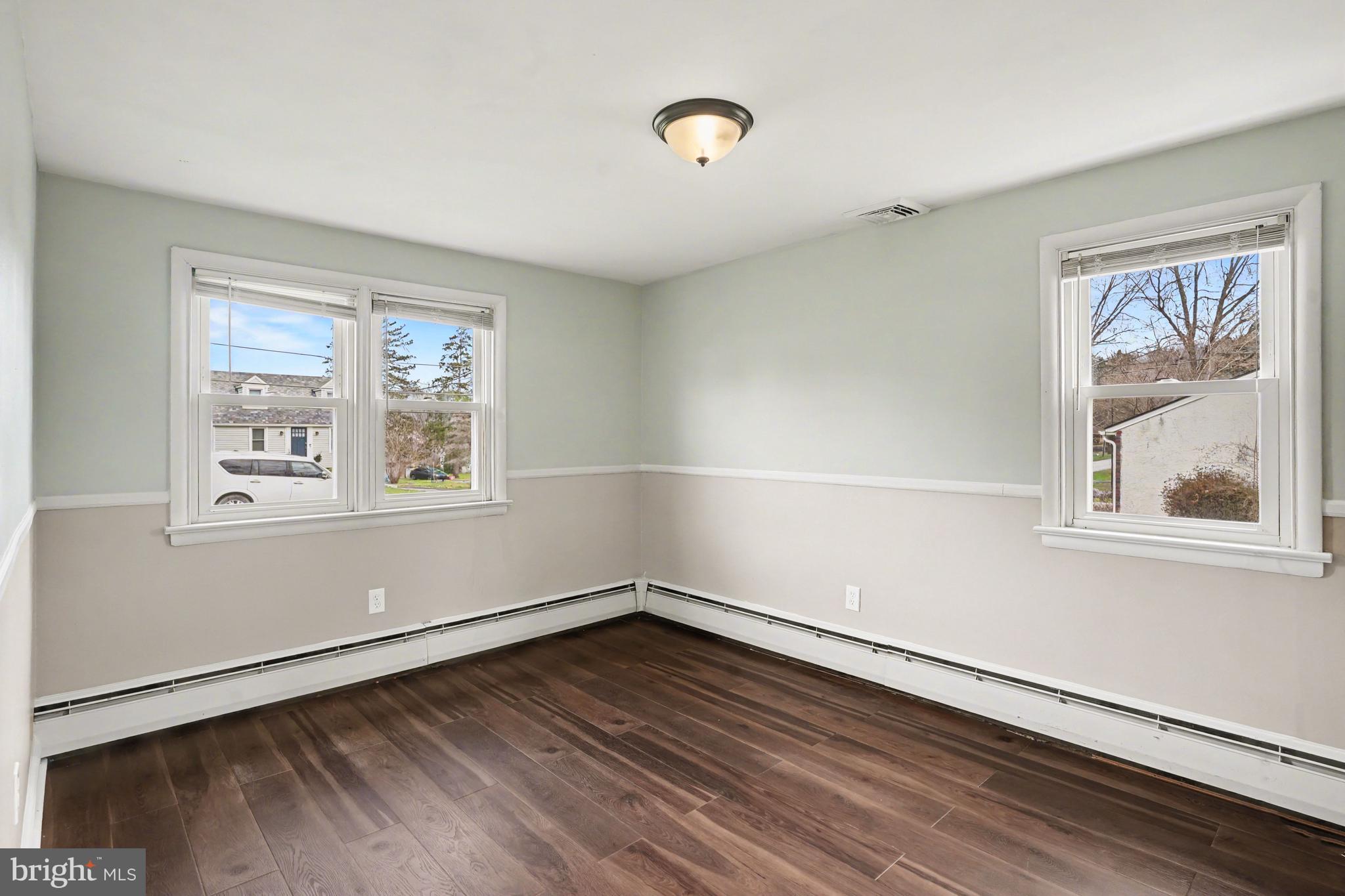 SPRING MOUNT - Residential